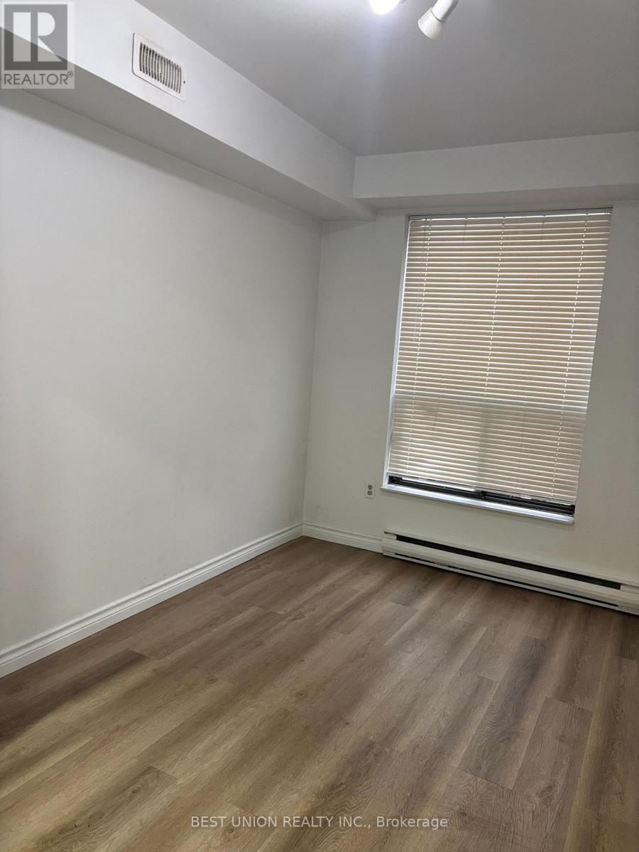 Upper Unit - 422 Queen St W Street, Toronto, Ontario  M8V 2A7 - Photo 3 - C12970040