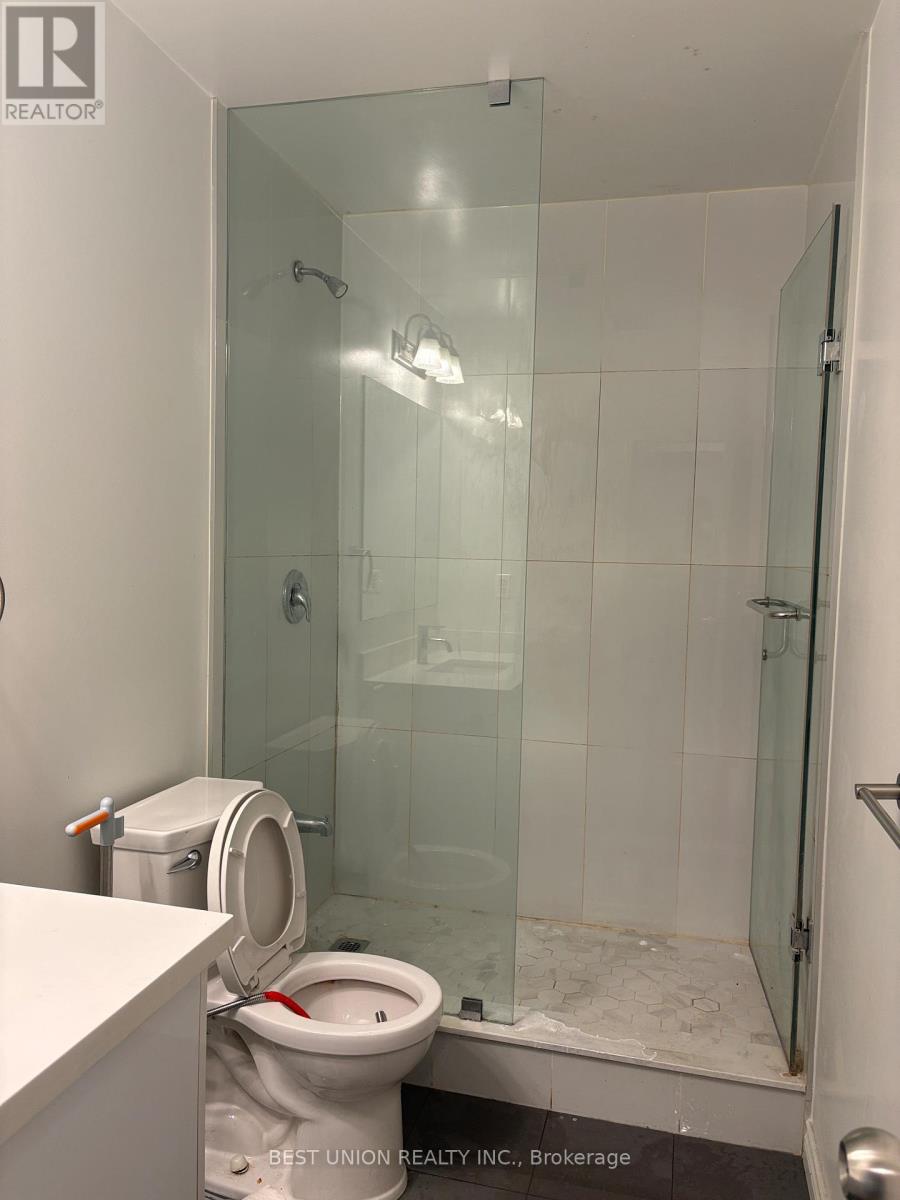 Upper Unit - 422 Queen St W Street, Toronto, Ontario  M8V 2A7 - Photo 8 - C12970040