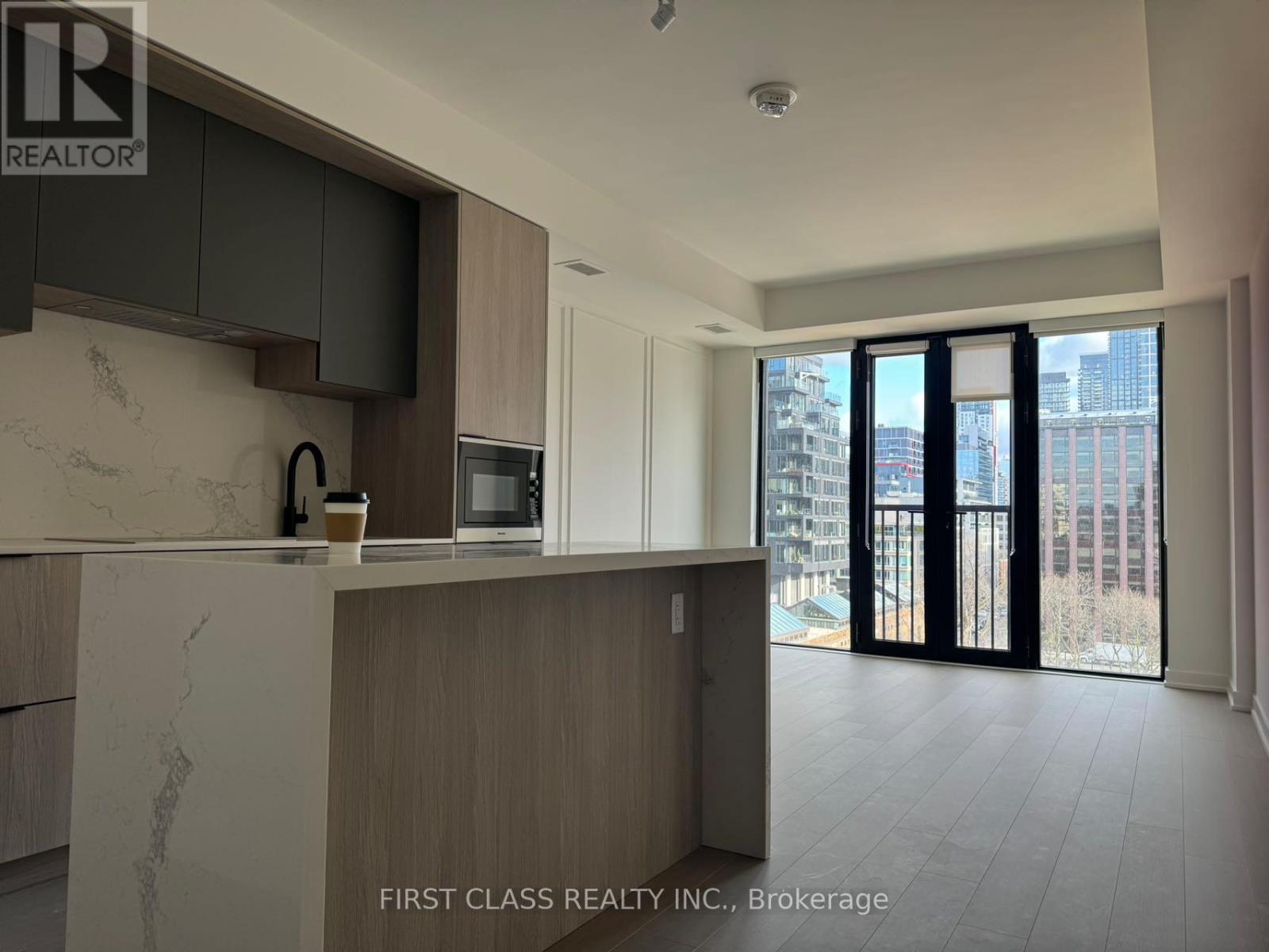 803 - 123 Portland Street, Toronto, Ontario  M5V 0V9 - Photo 4 - C12970066