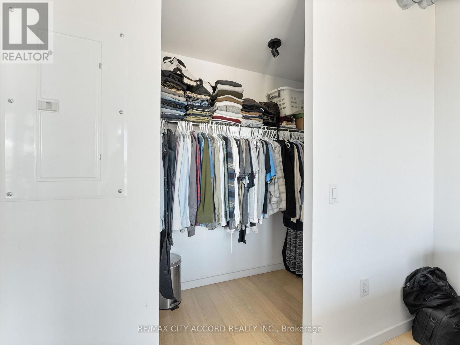 305 - 170 Bayview Avenue, Toronto, Ontario  M5A 0M4 - Photo 17 - C12970108