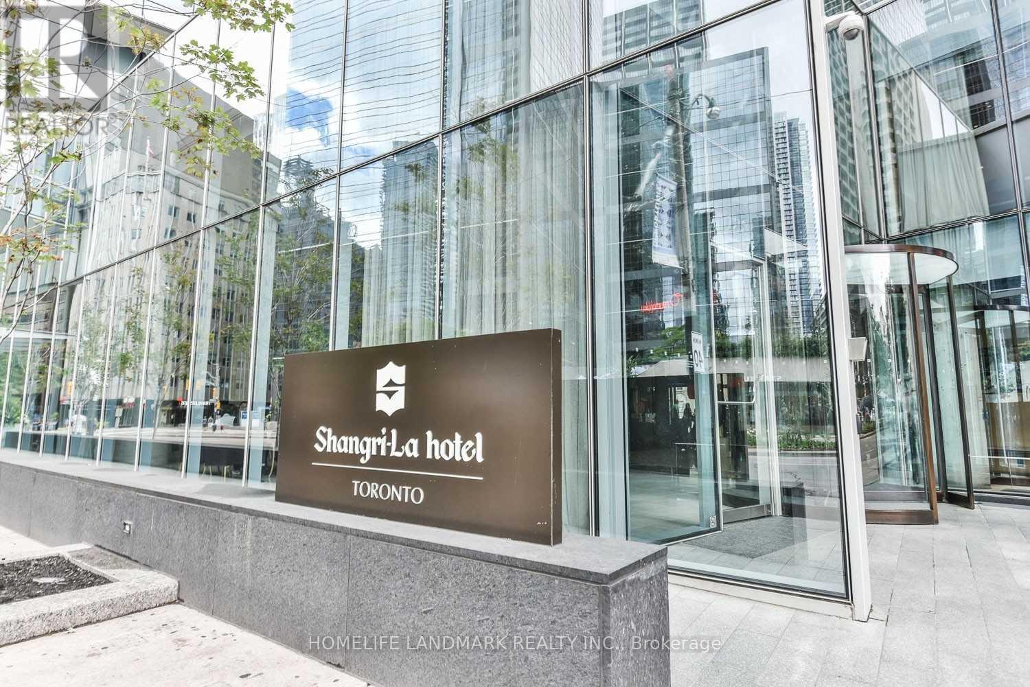 4704 - 180 University Avenue, Toronto, Ontario  M5H 0A2 - Photo 5 - C12970136