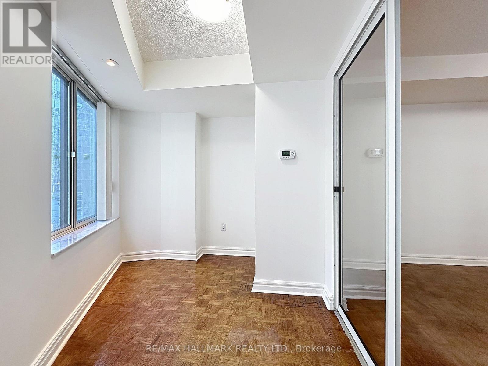 302 - 33 University Avenue, Toronto, Ontario  M5J 2S7 - Photo 15 - C12970148