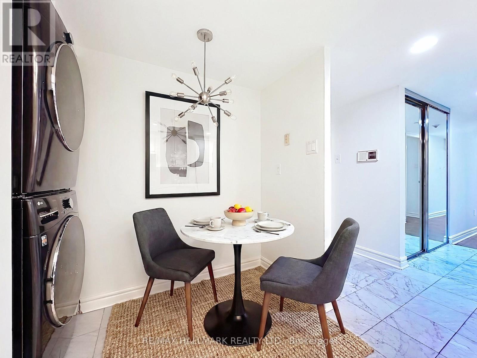 302 - 33 University Avenue, Toronto, Ontario  M5J 2S7 - Photo 18 - C12970148