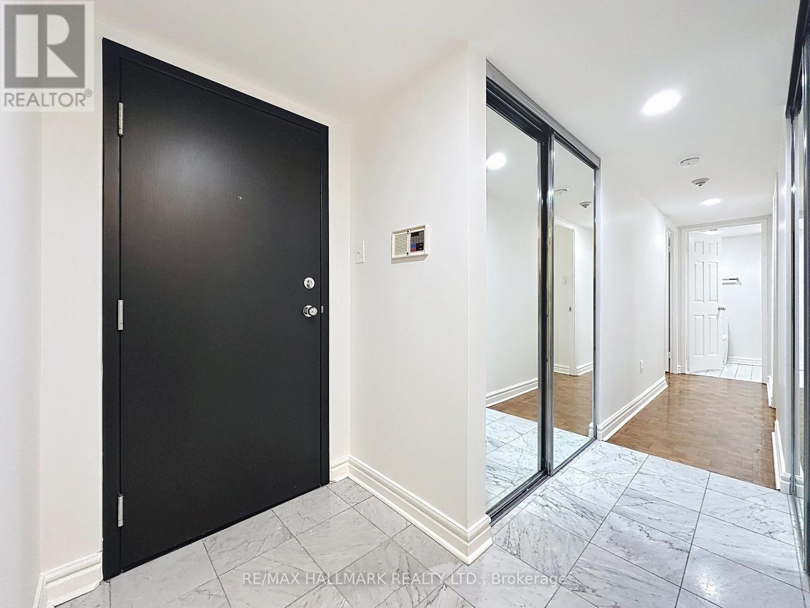 302 - 33 University Avenue, Toronto, Ontario  M5J 2S7 - Photo 7 - C12970148