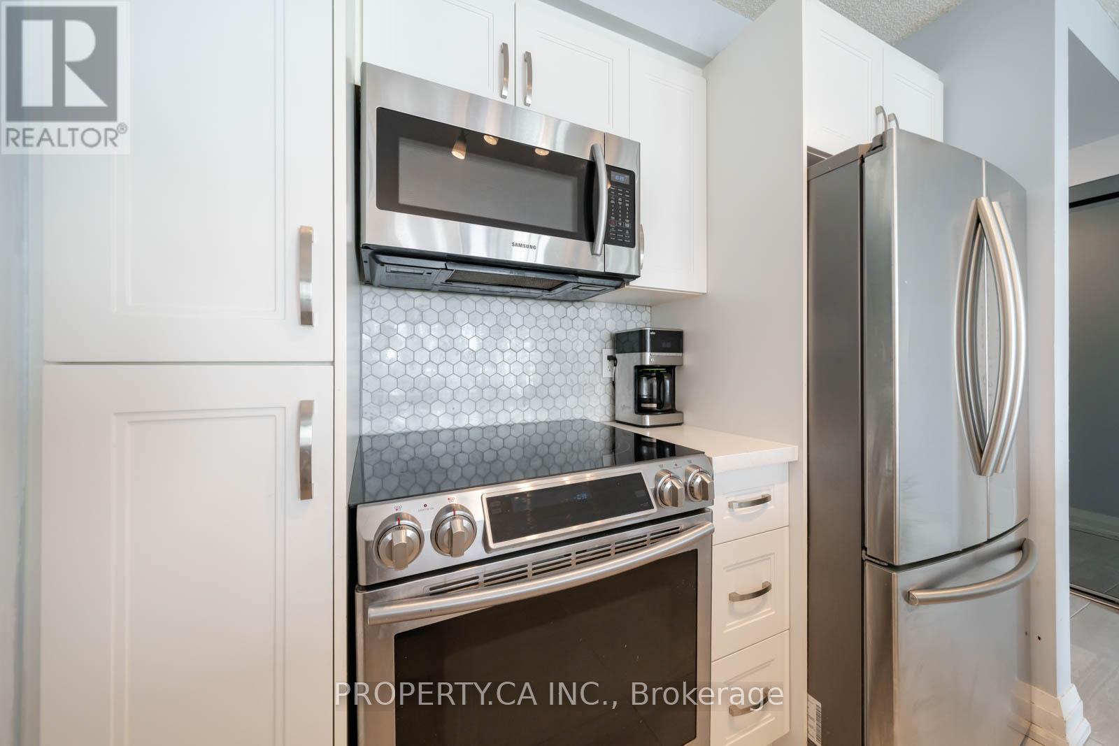 1209 - 10 Yonge Street, Toronto, Ontario  M5E 1R4 - Photo 10 - C12970160