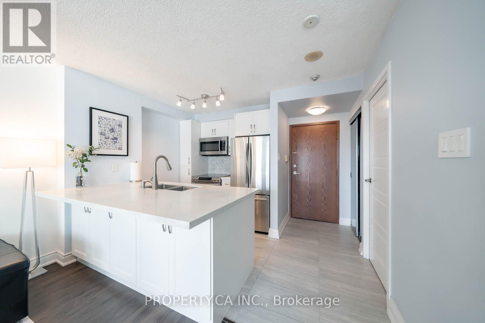 1209 - 10 Yonge Street, Toronto, Ontario  M5E 1R4 - Photo 4 - C12970160