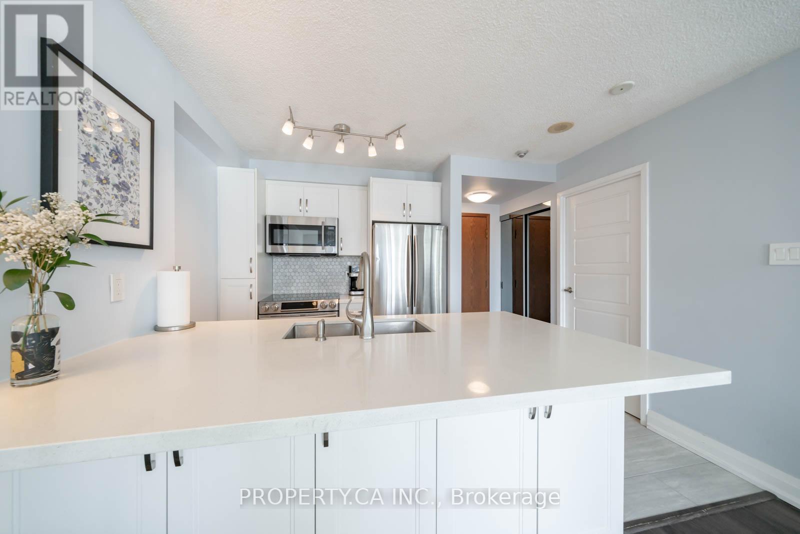 1209 - 10 Yonge Street, Toronto, Ontario  M5E 1R4 - Photo 5 - C12970160