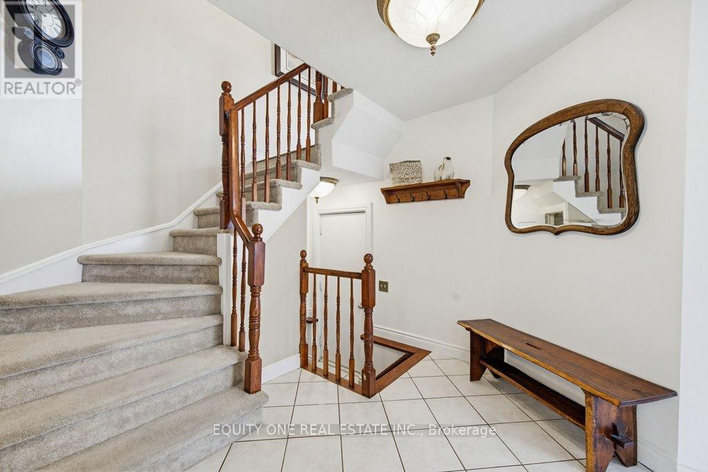 706 Levac Drive, Ottawa, Ontario  K4A 2R1 - Photo 3 - X12970114