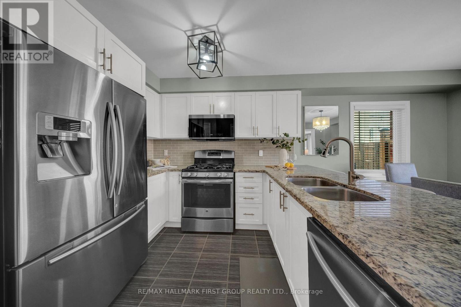 90 Sidney Rundle Avenue, Clarington, Ontario  L1C 0N9 - Photo 4 - E12970010