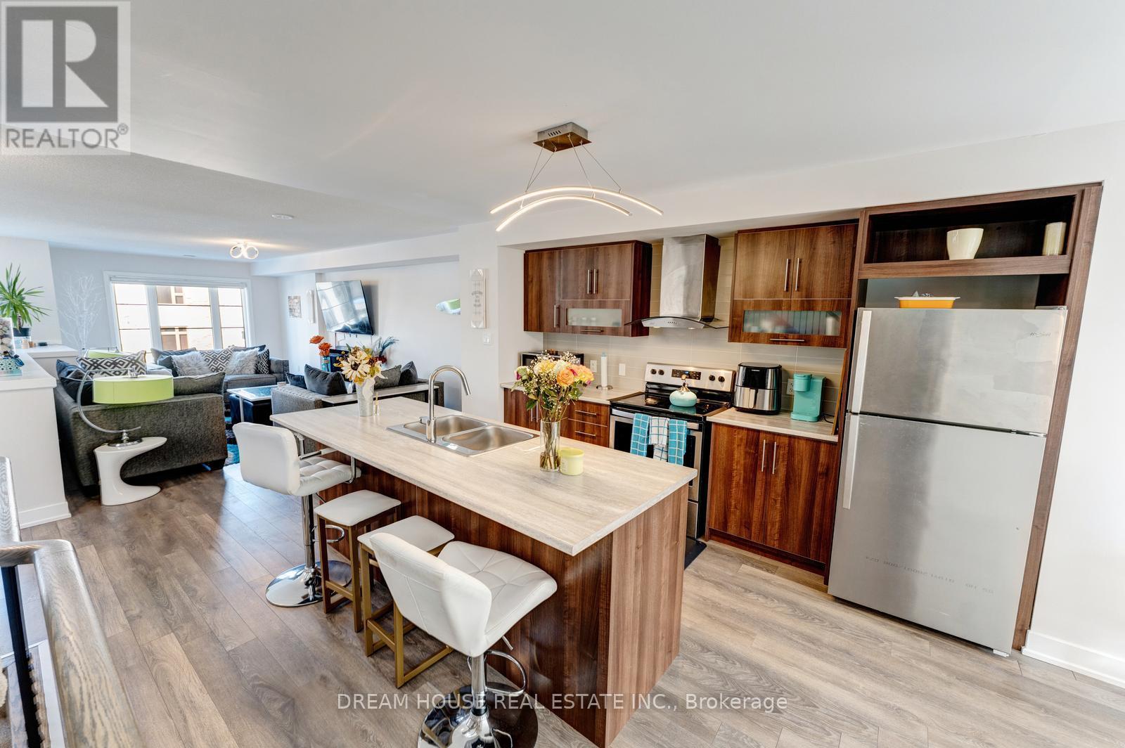 108 - 71 Donald Fleming Way, Whitby (Pringle Creek), Ontario  L1R 0N8 - Photo 12 - E12970096