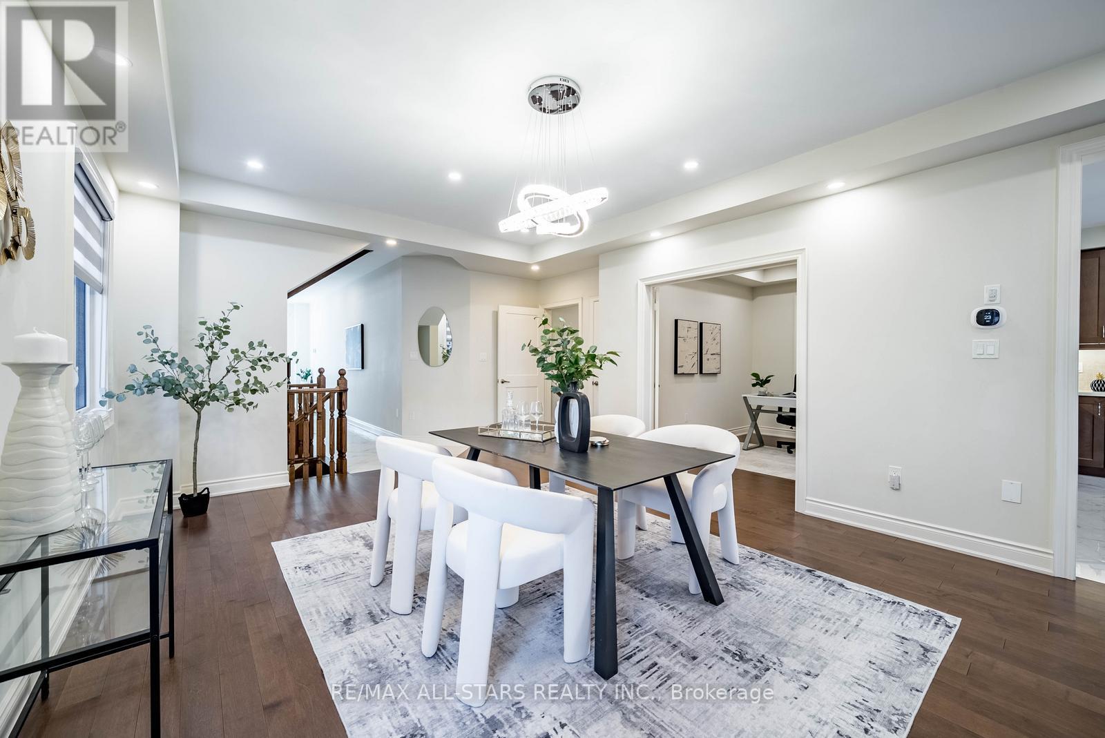 170 Fallharvest Way, Whitchurch-Stouffville, Ontario  L4A 5A2 - Photo 12 - N12969978