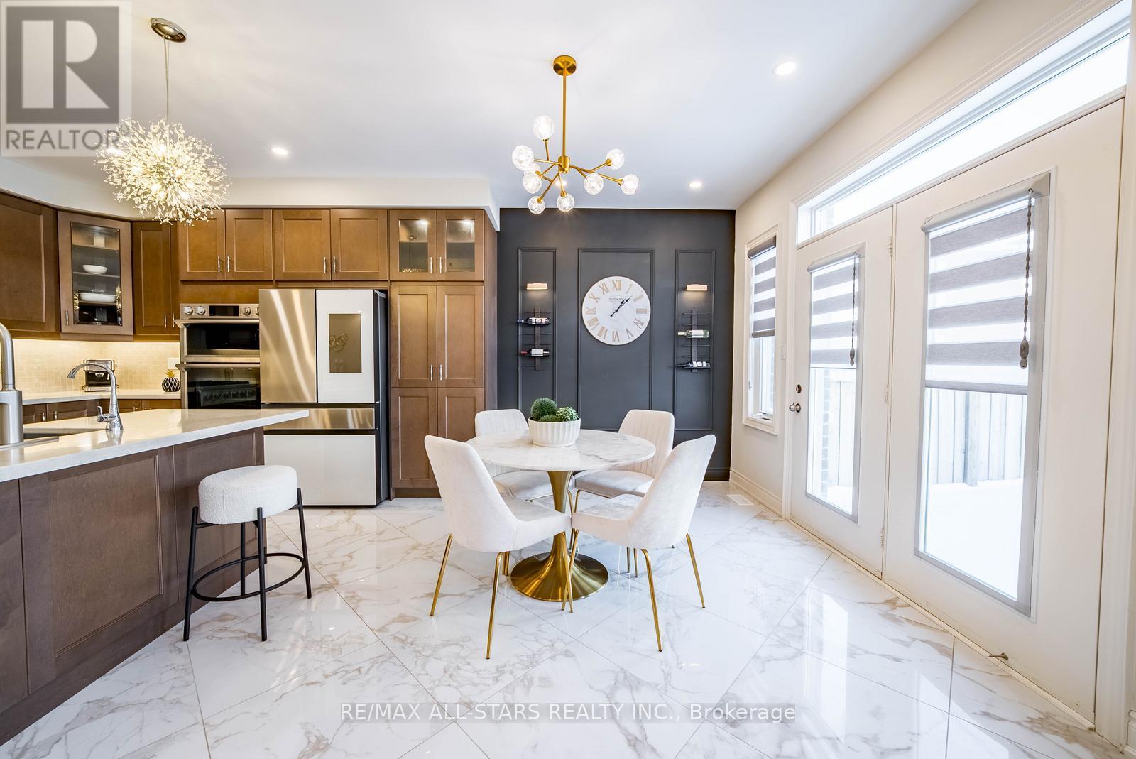 170 Fallharvest Way, Whitchurch-Stouffville, Ontario  L4A 5A2 - Photo 18 - N12969978