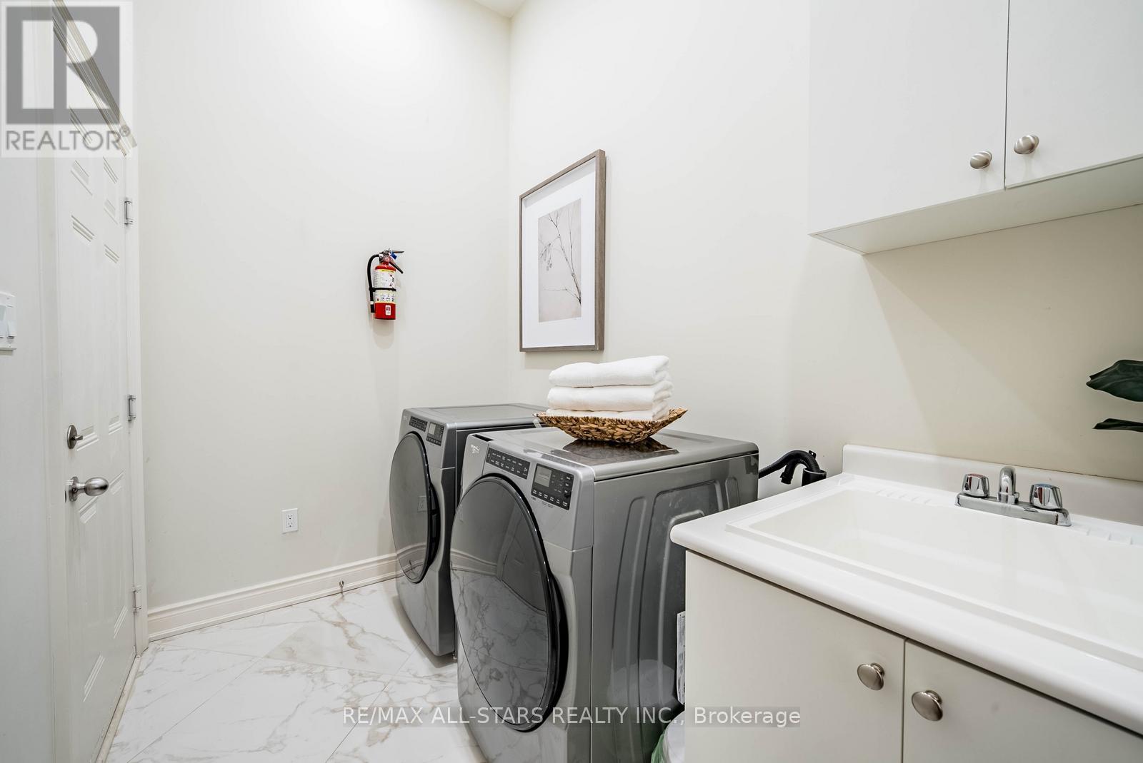 170 Fallharvest Way, Whitchurch-Stouffville, Ontario  L4A 5A2 - Photo 25 - N12969978