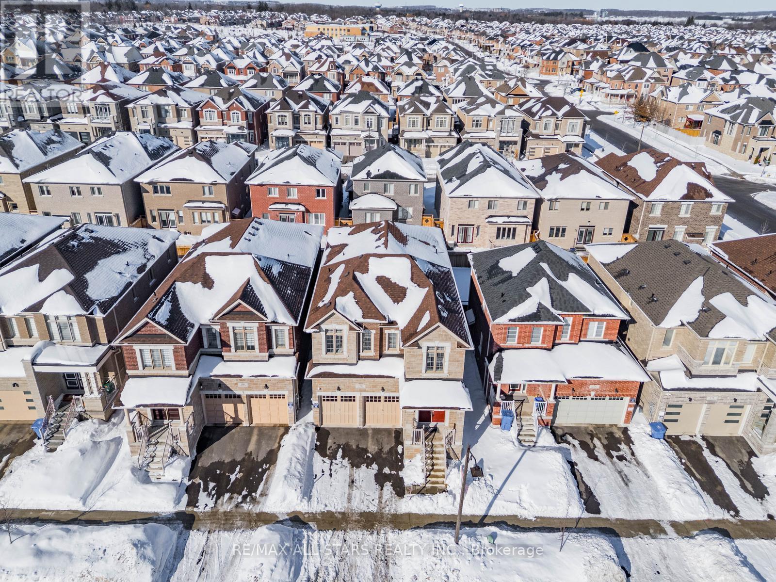 170 Fallharvest Way, Whitchurch-Stouffville, Ontario  L4A 5A2 - Photo 48 - N12969978