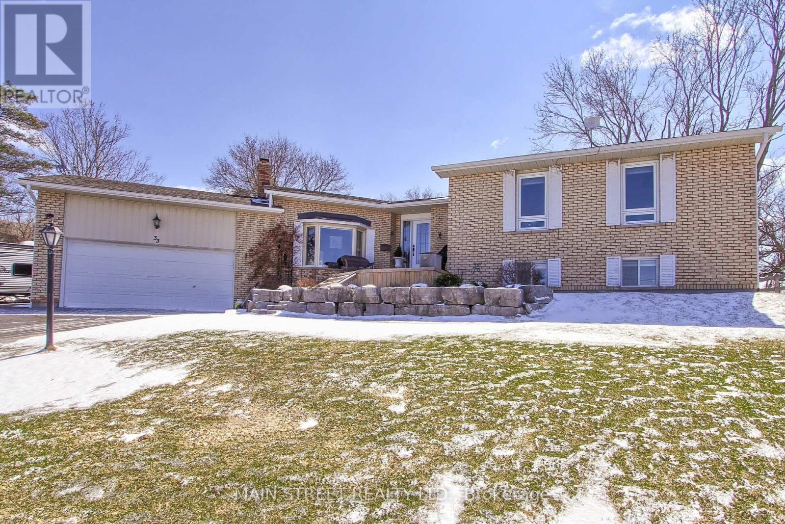 33 AVONLEA ROAD E, Uxbridge, Ontario