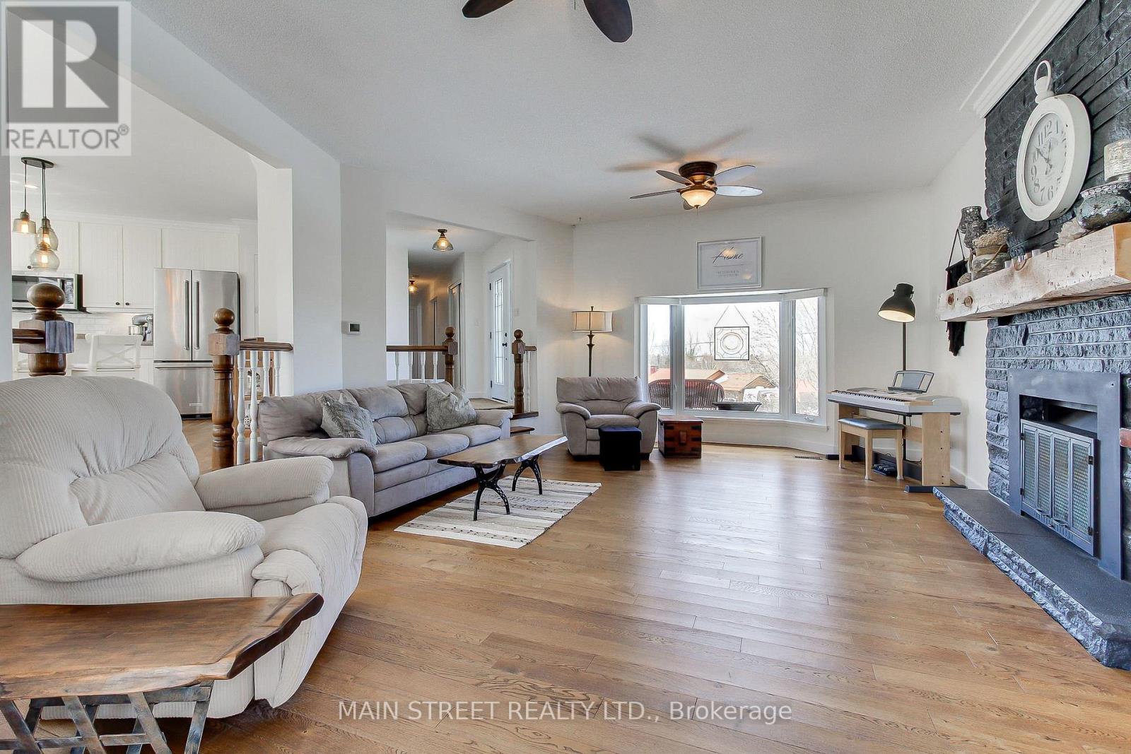 33 Avonlea Road E, Uxbridge, Ontario  L0C 1C0 - Photo 10 - N12970004