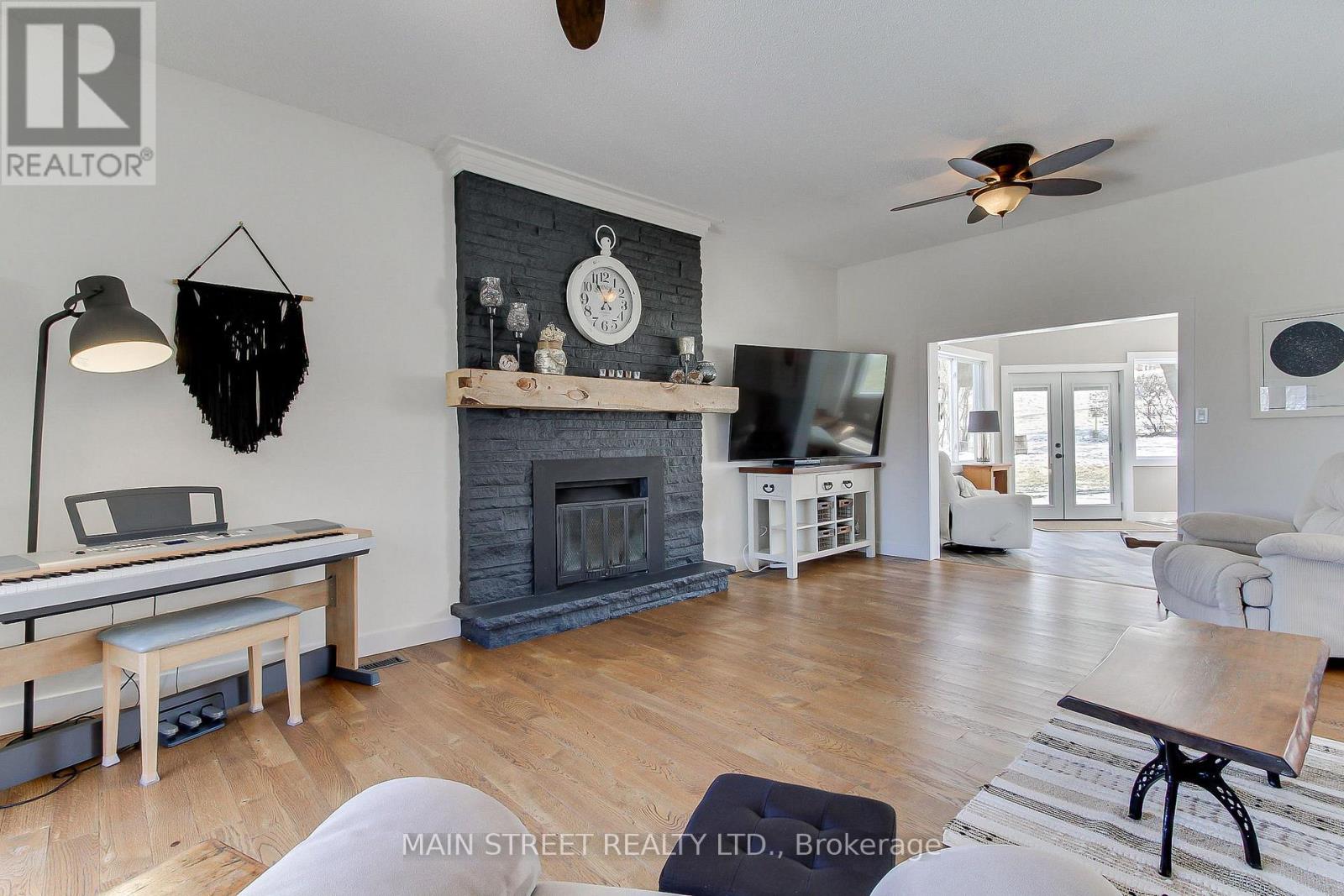 33 Avonlea Road E, Uxbridge, Ontario  L0C 1C0 - Photo 11 - N12970004