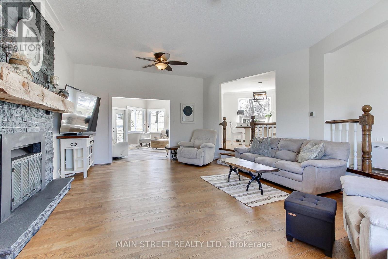 33 Avonlea Road E, Uxbridge, Ontario  L0C 1C0 - Photo 12 - N12970004