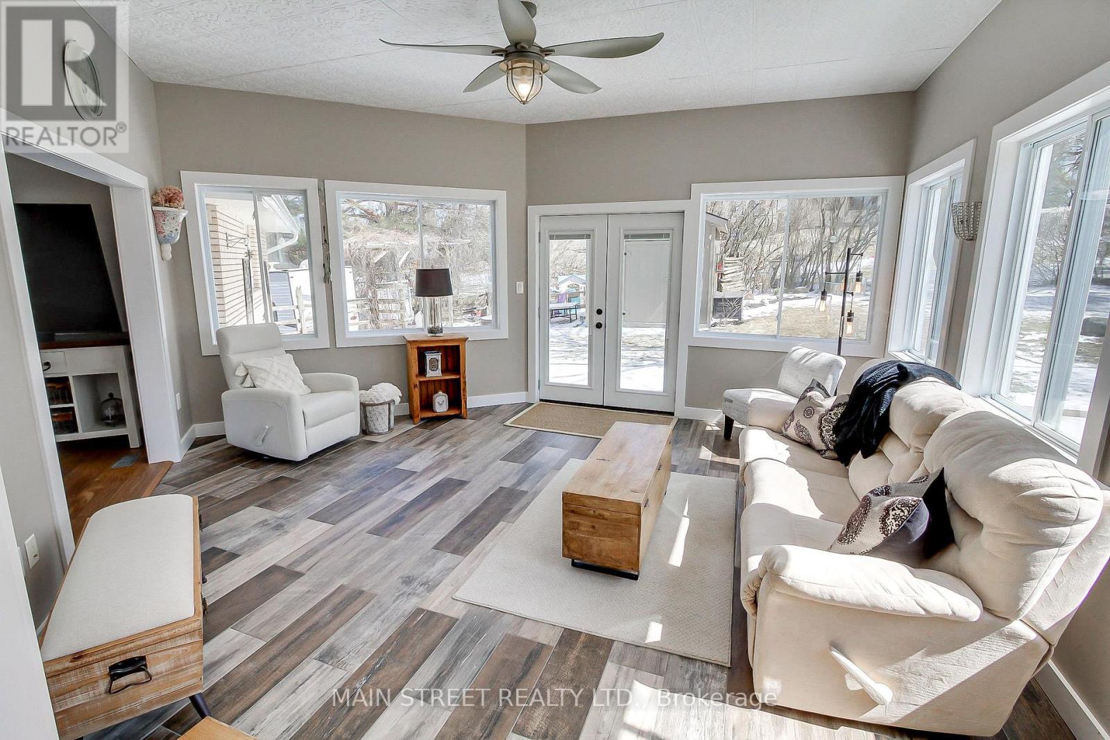 33 Avonlea Road E, Uxbridge, Ontario  L0C 1C0 - Photo 16 - N12970004