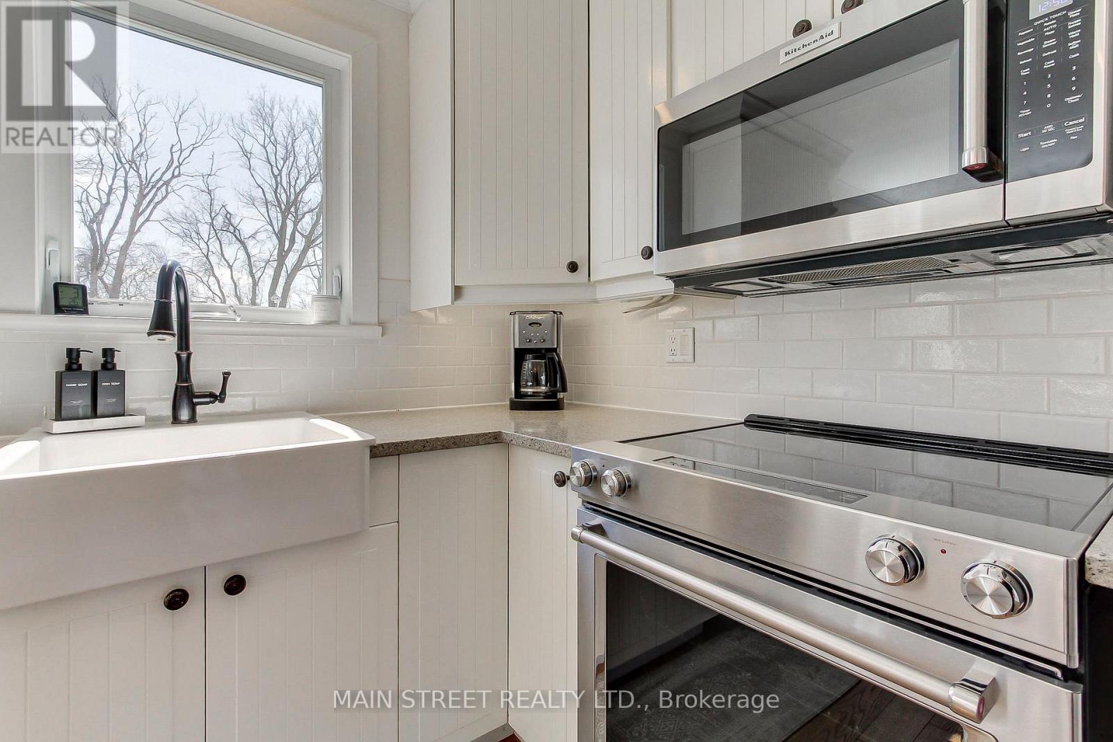 33 Avonlea Road E, Uxbridge, Ontario  L0C 1C0 - Photo 19 - N12970004