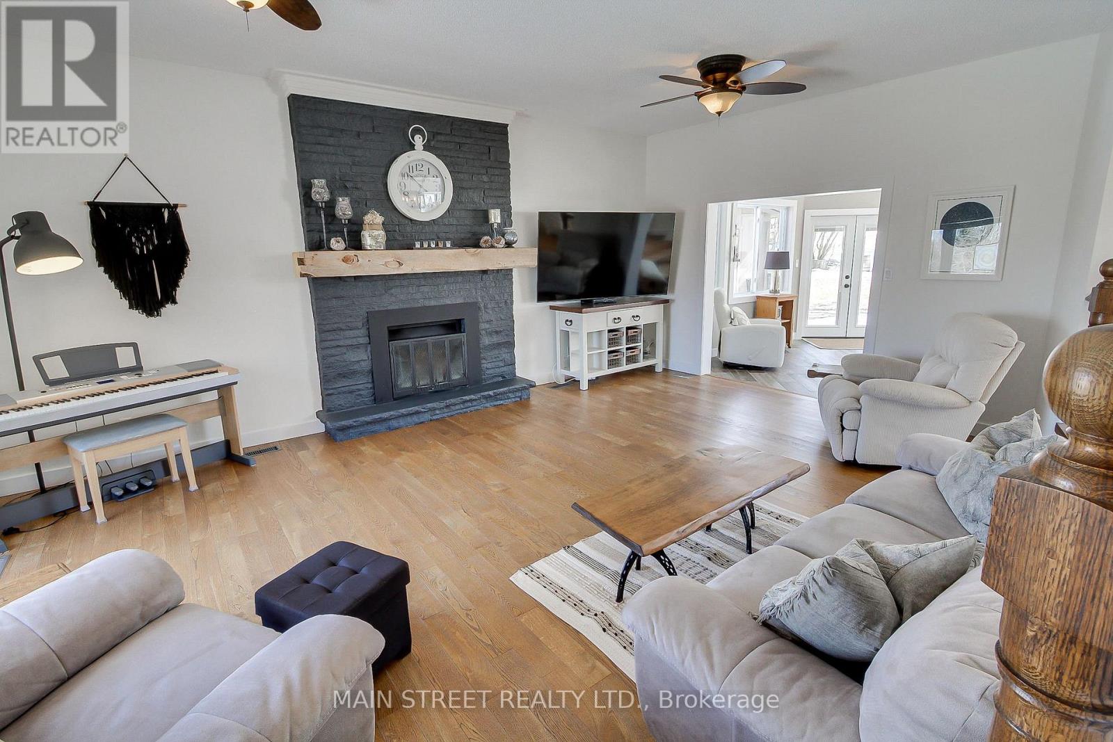 33 Avonlea Road E, Uxbridge, Ontario  L0C 1C0 - Photo 7 - N12970004