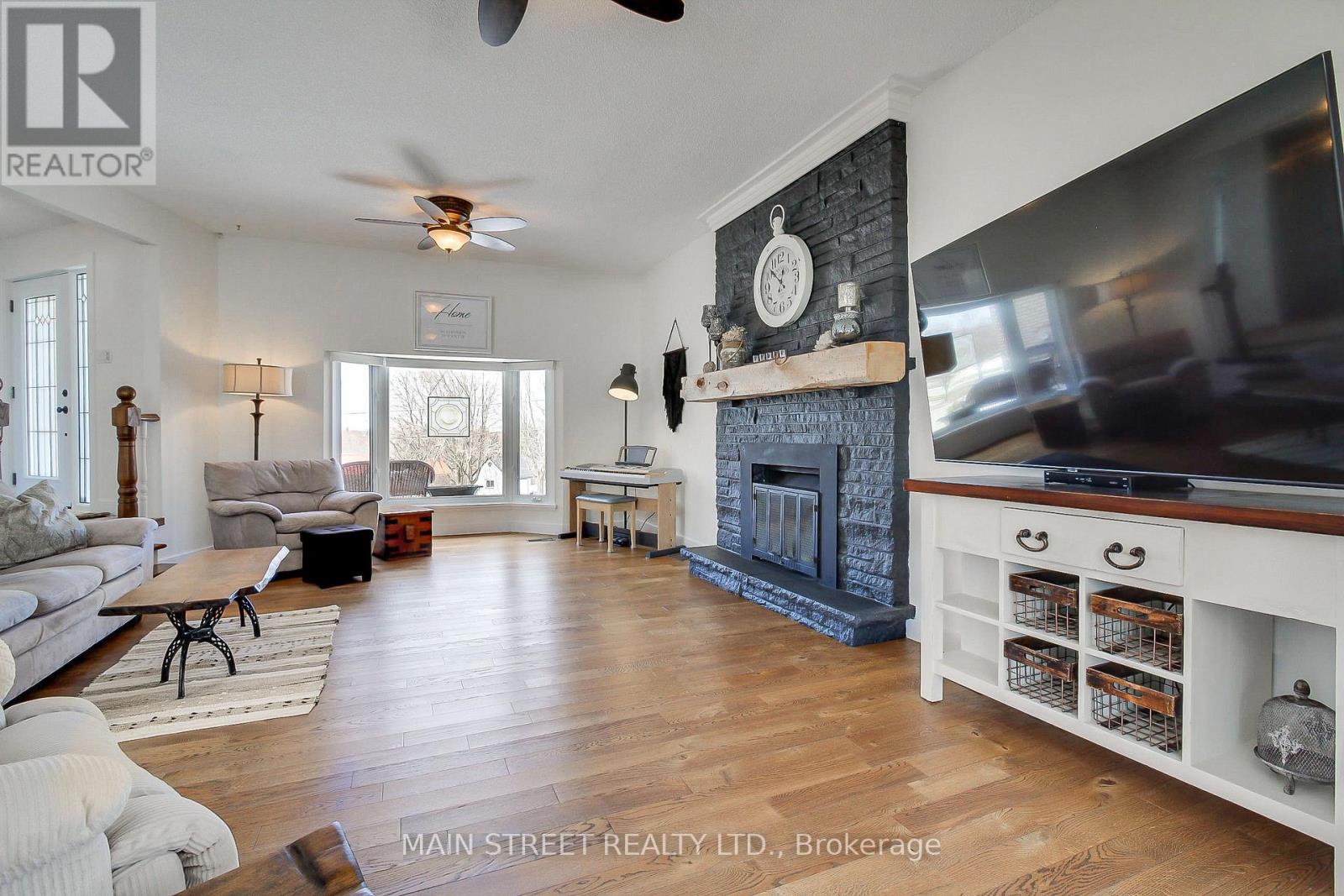 33 Avonlea Road E, Uxbridge, Ontario  L0C 1C0 - Photo 9 - N12970004