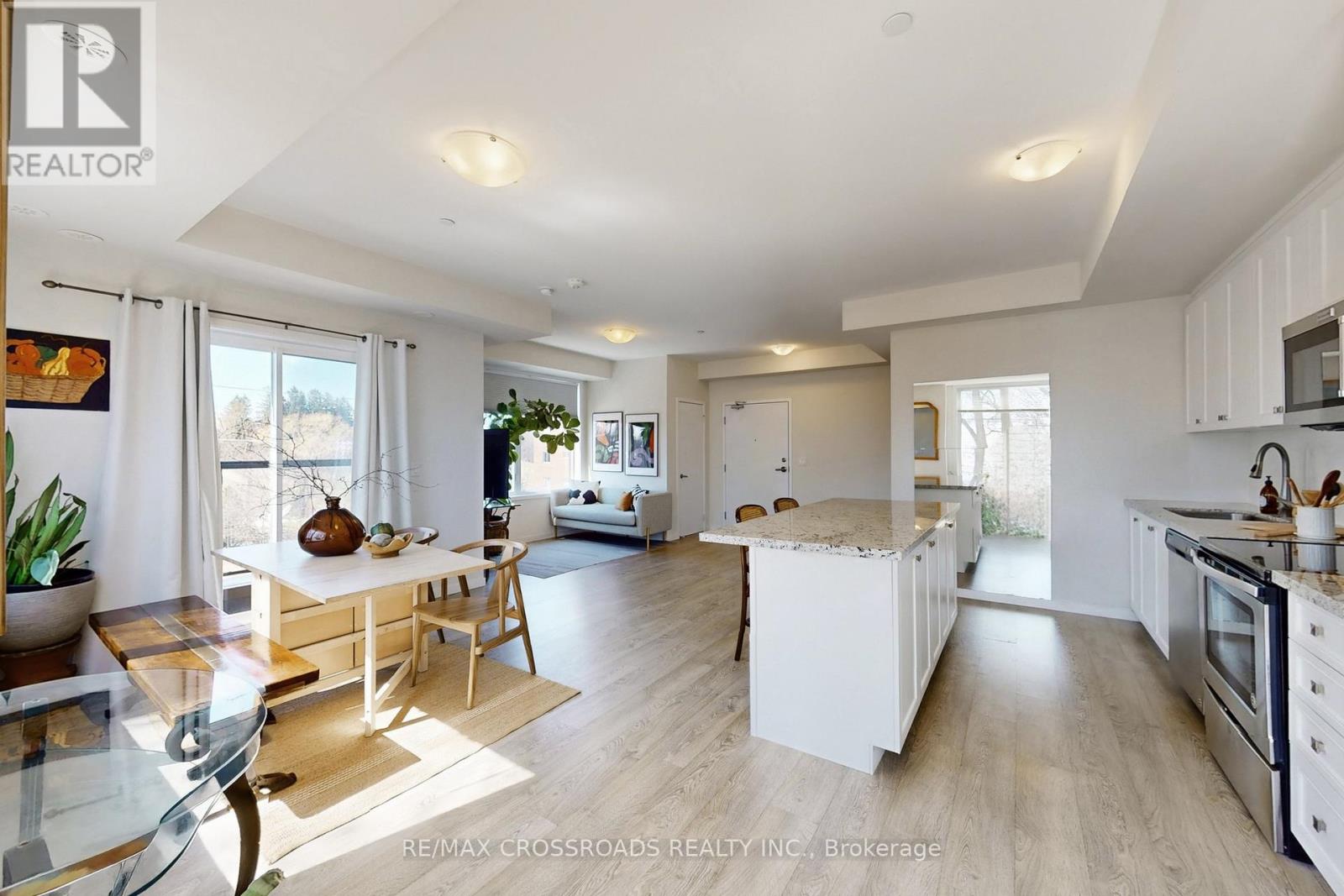 10 - 100 Alex Gardner Circle, Aurora (Aurora Village), Ontario  L4G 3G5 - Photo 10 - N12970032