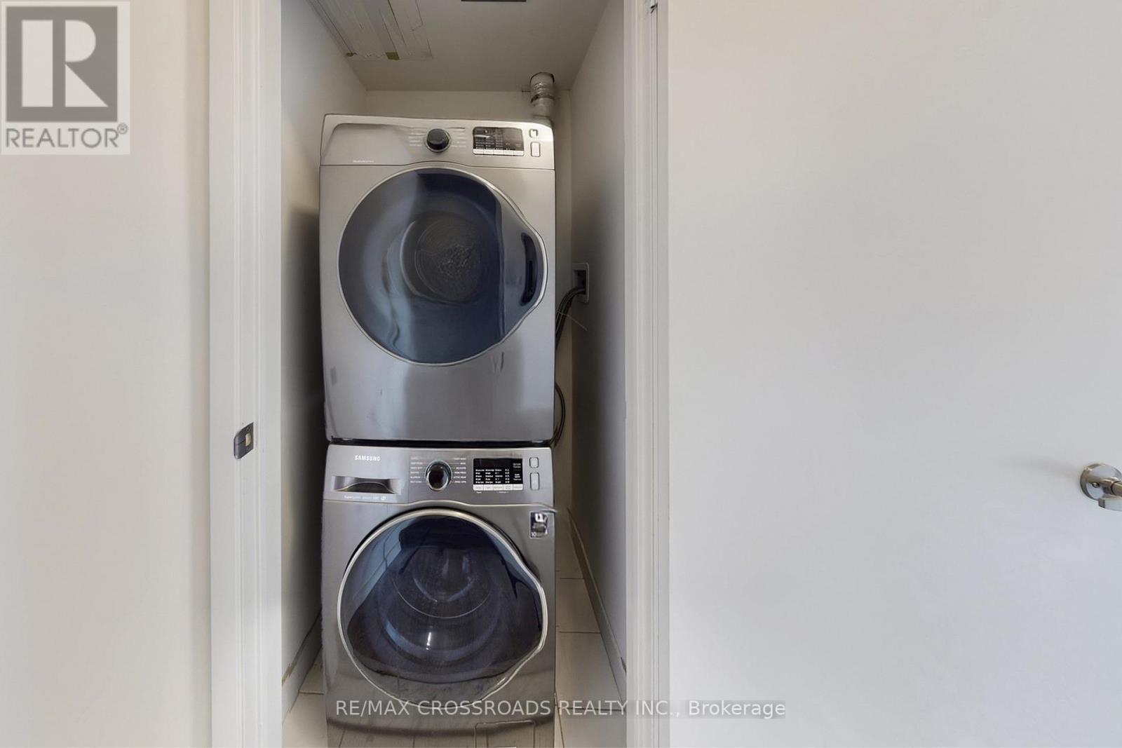 10 - 100 Alex Gardner Circle, Aurora (Aurora Village), Ontario  L4G 3G5 - Photo 16 - N12970032