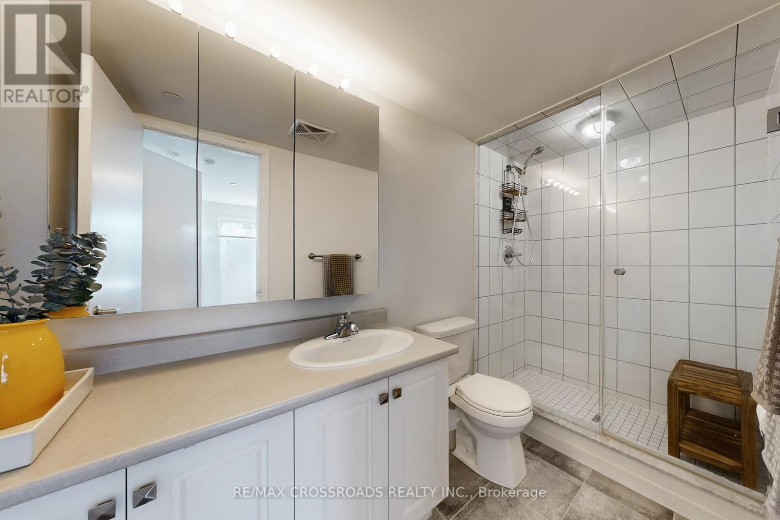 10 - 100 Alex Gardner Circle, Aurora (Aurora Village), Ontario  L4G 3G5 - Photo 20 - N12970032