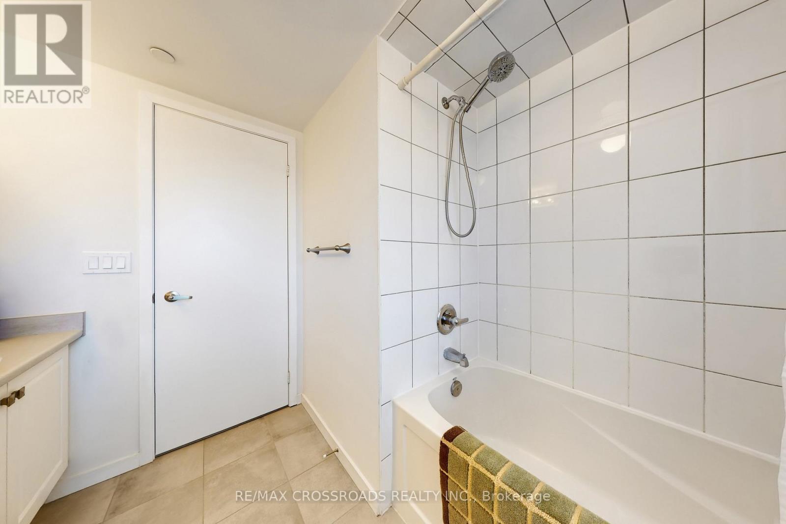 10 - 100 Alex Gardner Circle, Aurora (Aurora Village), Ontario  L4G 3G5 - Photo 29 - N12970032