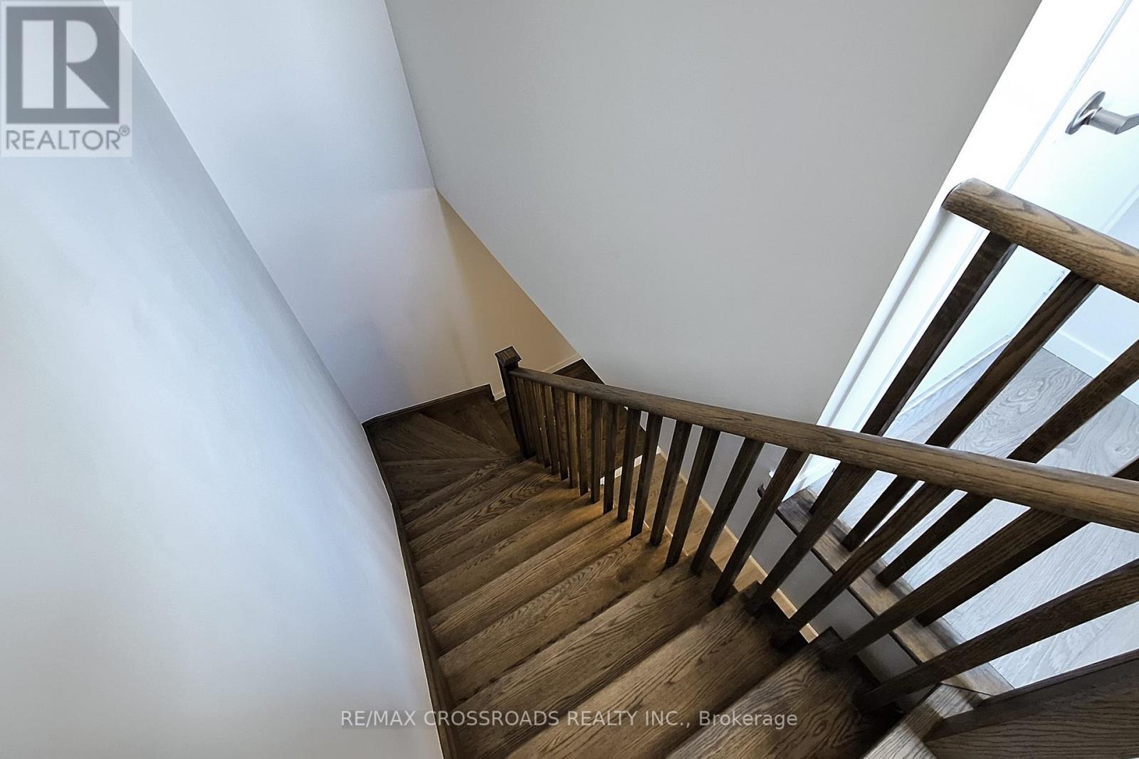 10 - 100 Alex Gardner Circle, Aurora (Aurora Village), Ontario  L4G 3G5 - Photo 31 - N12970032