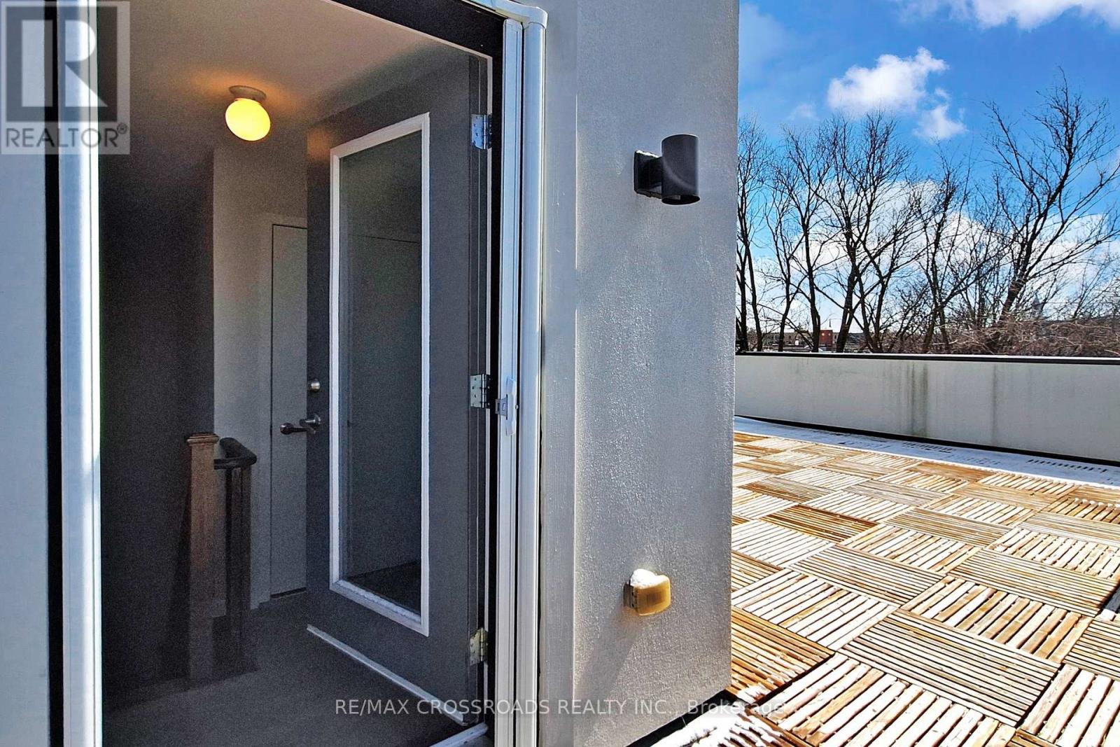 10 - 100 Alex Gardner Circle, Aurora (Aurora Village), Ontario  L4G 3G5 - Photo 35 - N12970032