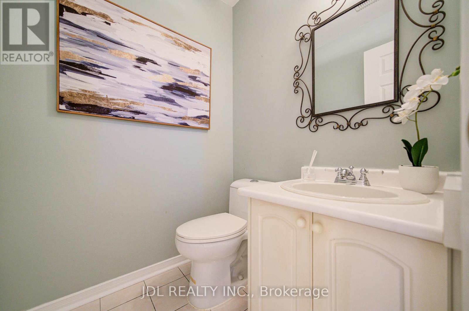 50 Summitcrest Drive, Richmond Hill, Ontario  L4S 1A7 - Photo 10 - N12970124