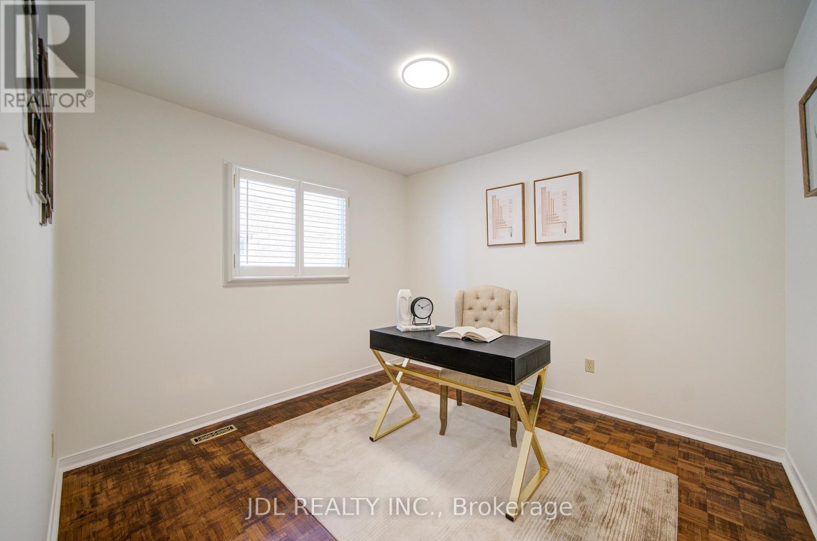 50 Summitcrest Drive, Richmond Hill, Ontario  L4S 1A7 - Photo 11 - N12970124