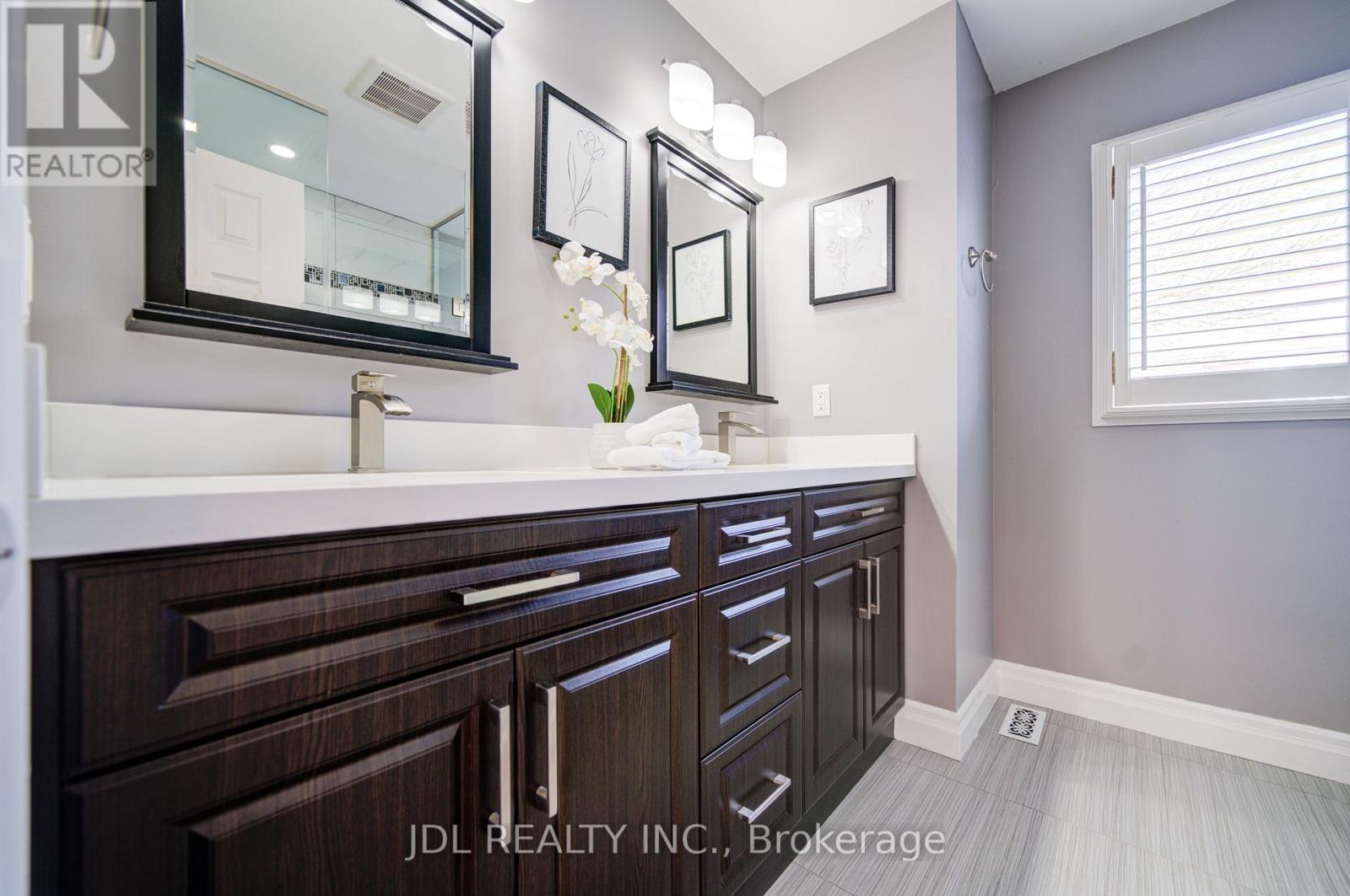 50 Summitcrest Drive, Richmond Hill, Ontario  L4S 1A7 - Photo 26 - N12970124