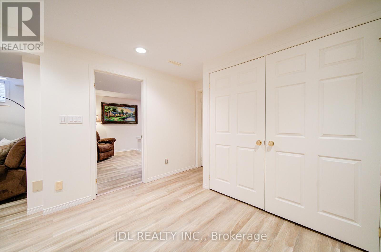 50 Summitcrest Drive, Richmond Hill, Ontario  L4S 1A7 - Photo 34 - N12970124