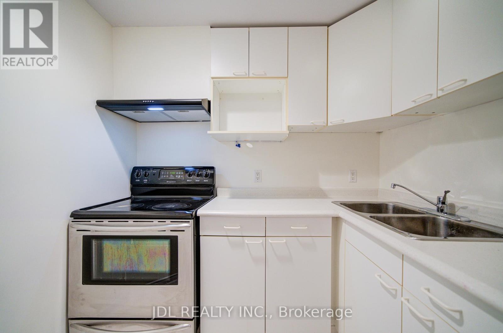 50 Summitcrest Drive, Richmond Hill, Ontario  L4S 1A7 - Photo 46 - N12970124