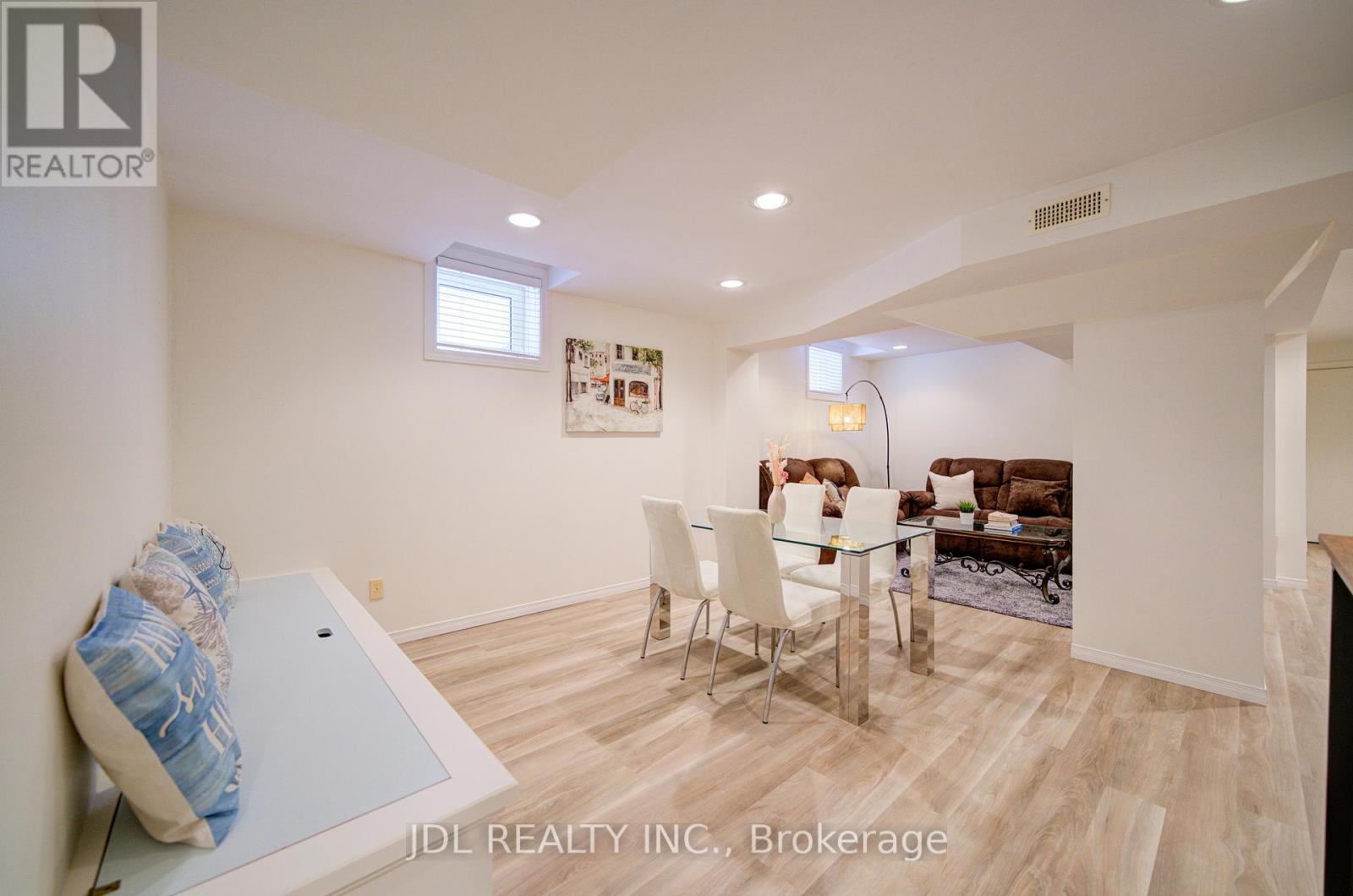 50 Summitcrest Drive, Richmond Hill, Ontario  L4S 1A7 - Photo 47 - N12970124