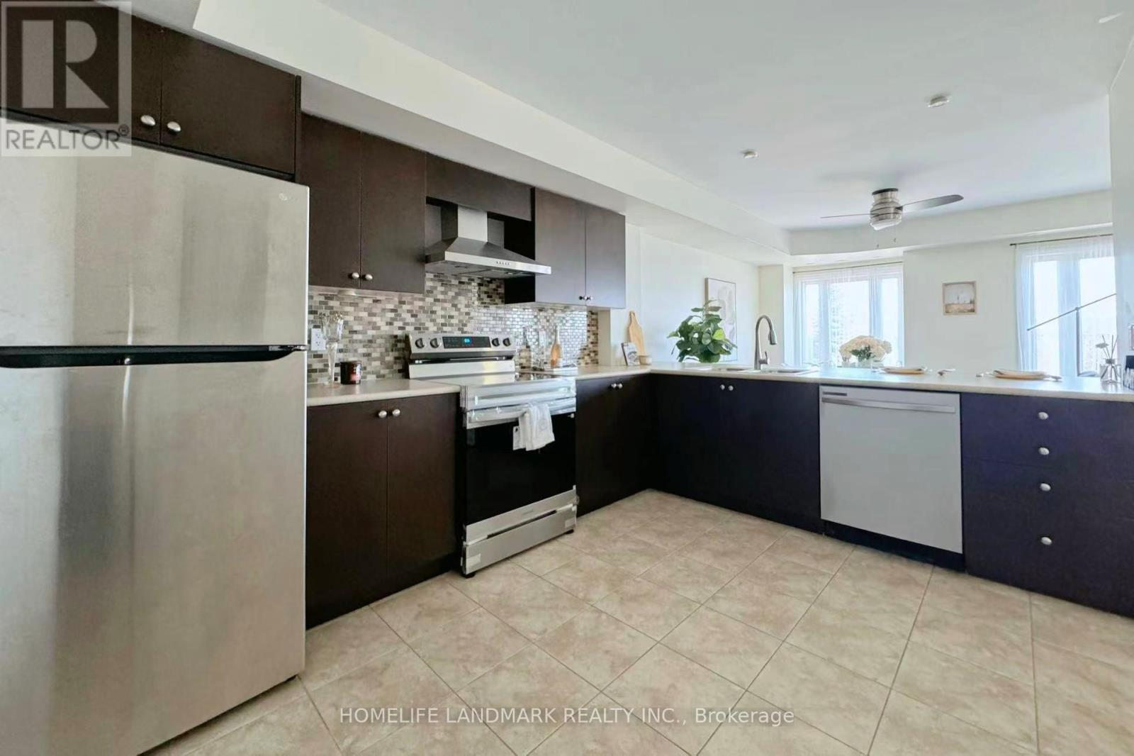 215 - 320 John Street, Markham, Ontario  L3T 0B1 - Photo 11 - N12970154