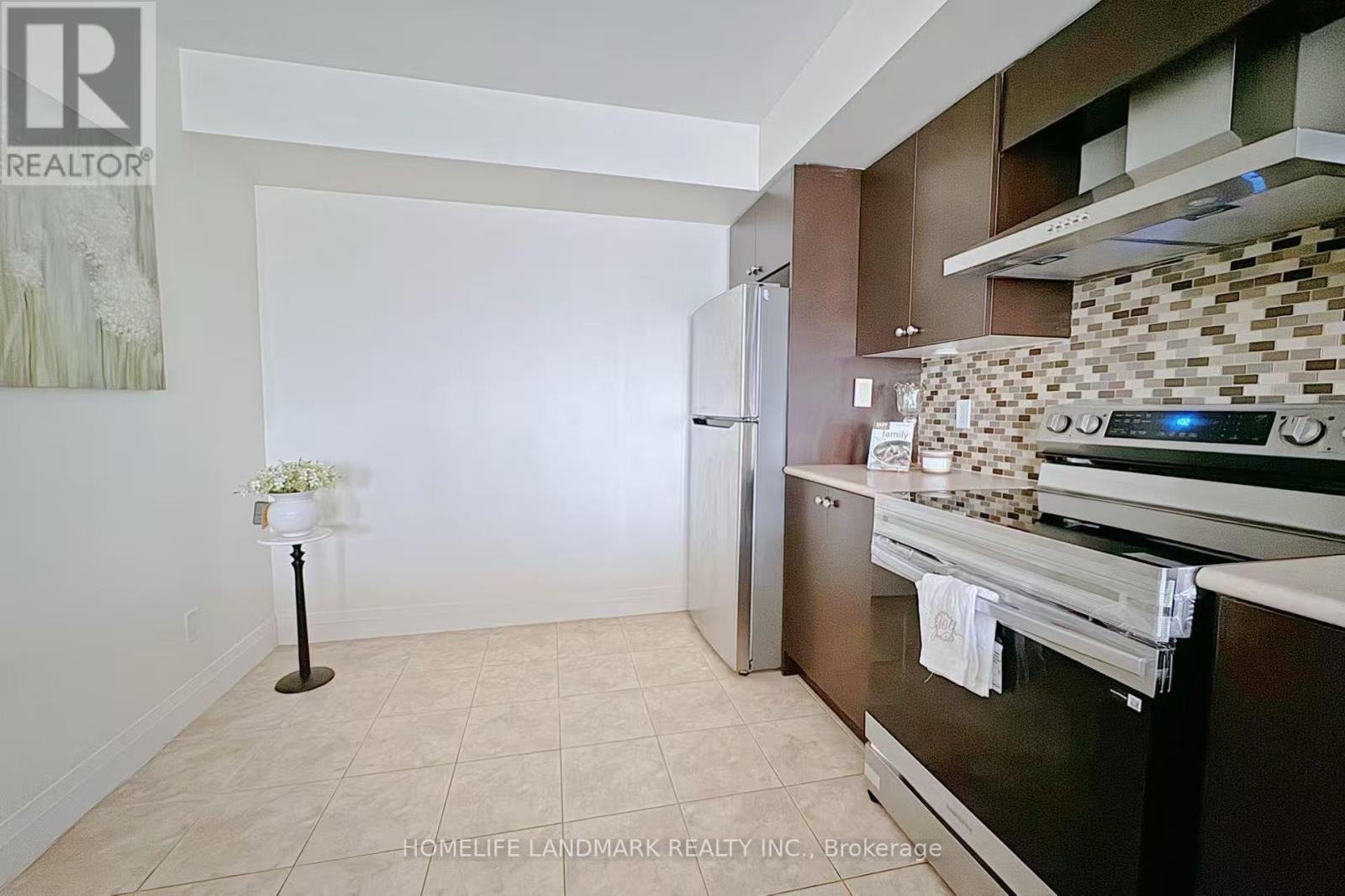 215 - 320 John Street, Markham, Ontario  L3T 0B1 - Photo 13 - N12970154