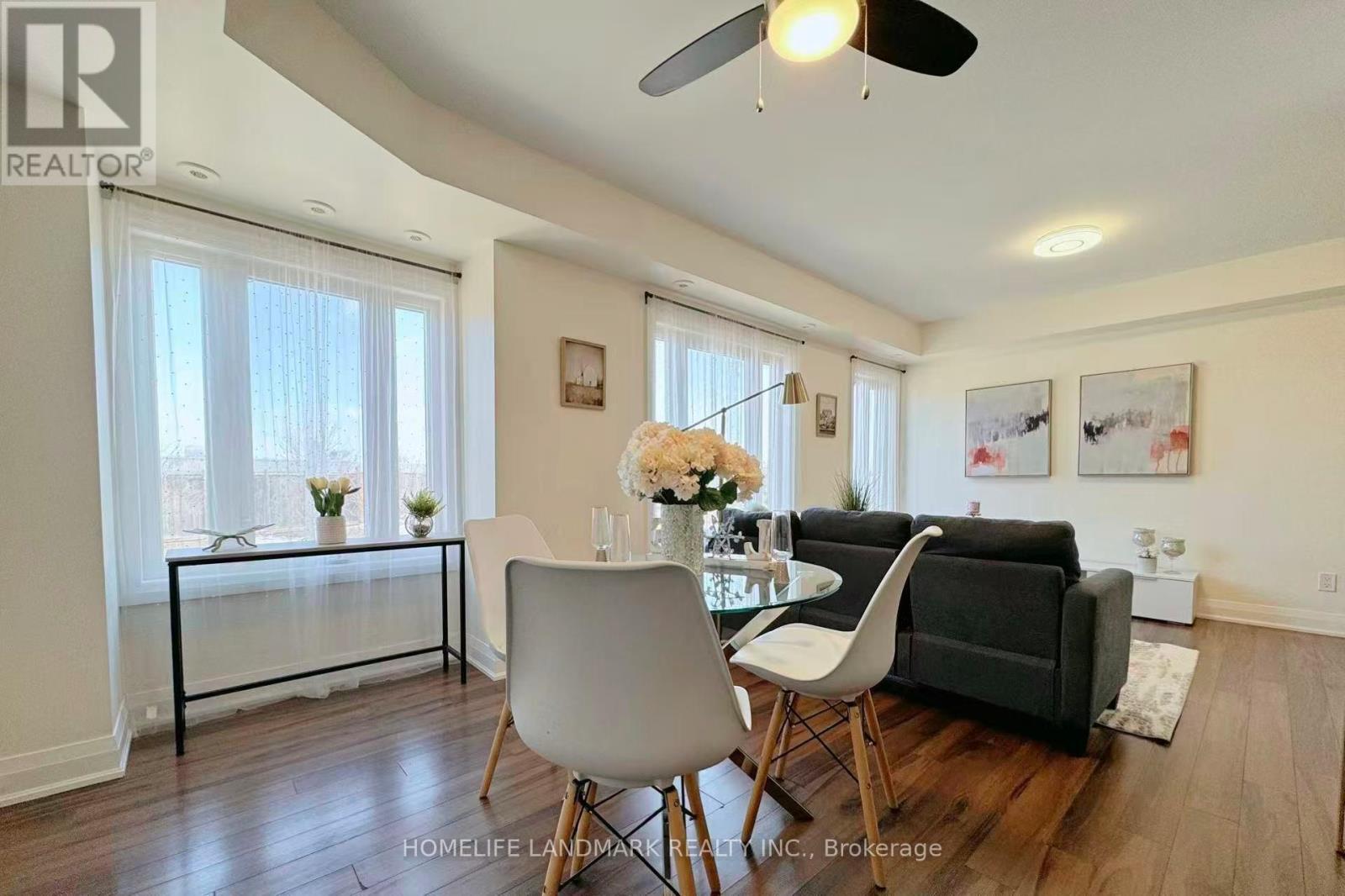 215 - 320 John Street, Markham, Ontario  L3T 0B1 - Photo 2 - N12970154