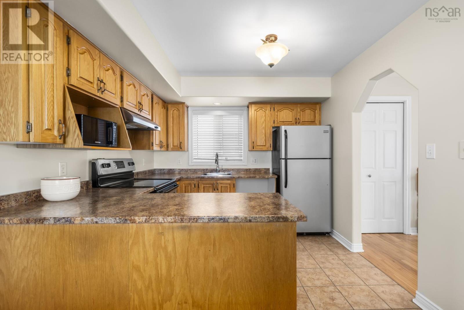 228 Charles Road, Timberlea, Nova Scotia  B3T 1N5 - Photo 7 - 202606607