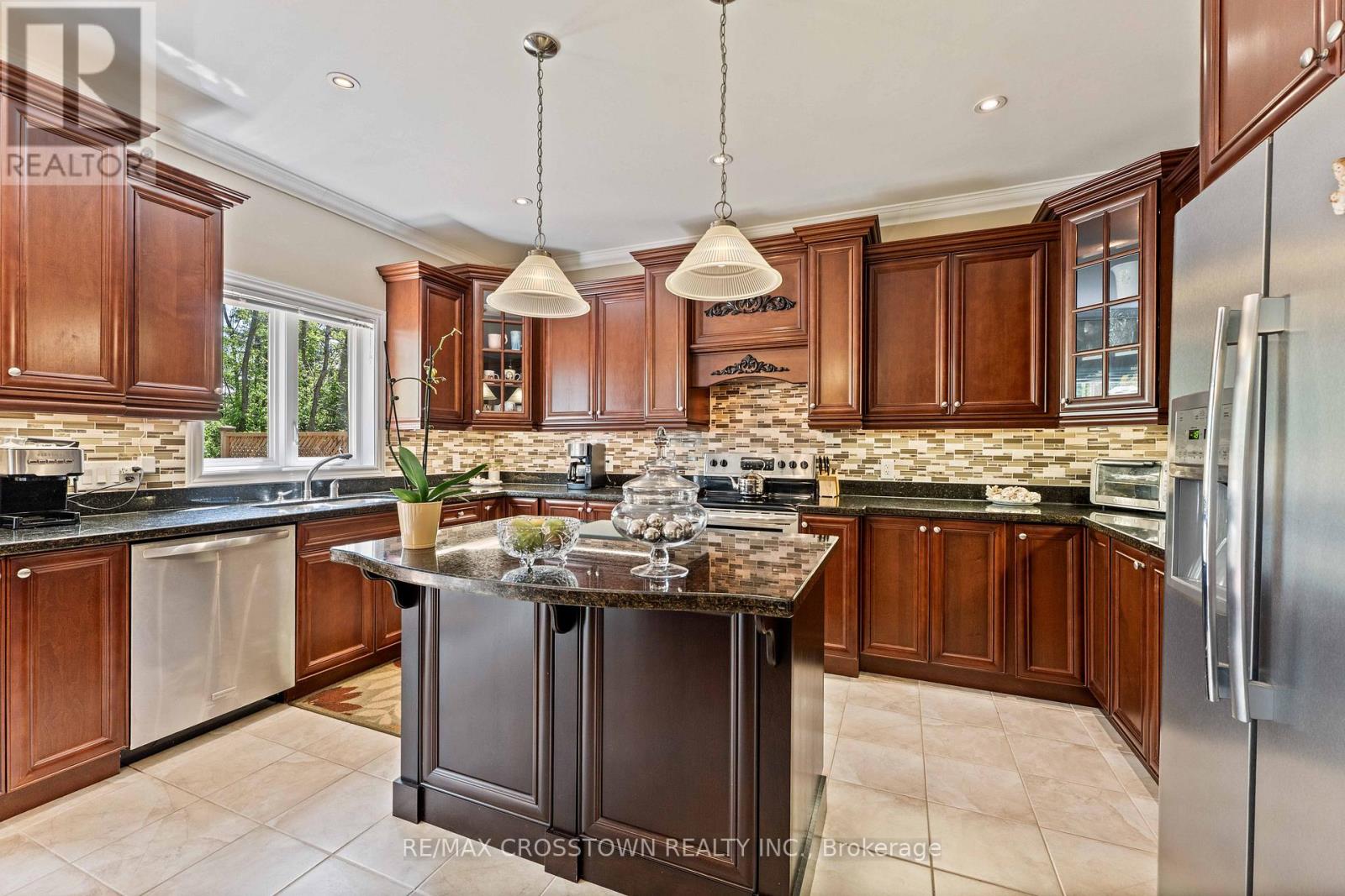 3545 Timberline Avenue, Severn (West Shore), Ontario L3V 0V8 - Photo 17 - S12970176