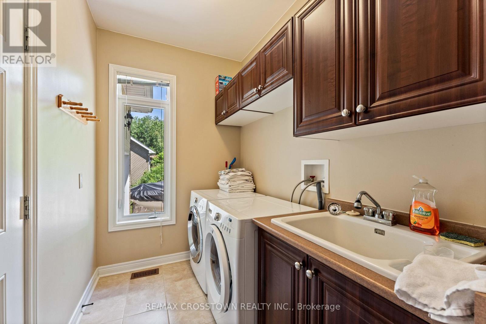 3545 Timberline Avenue, Severn (West Shore), Ontario L3V 0V8 - Photo 25 - S12970176