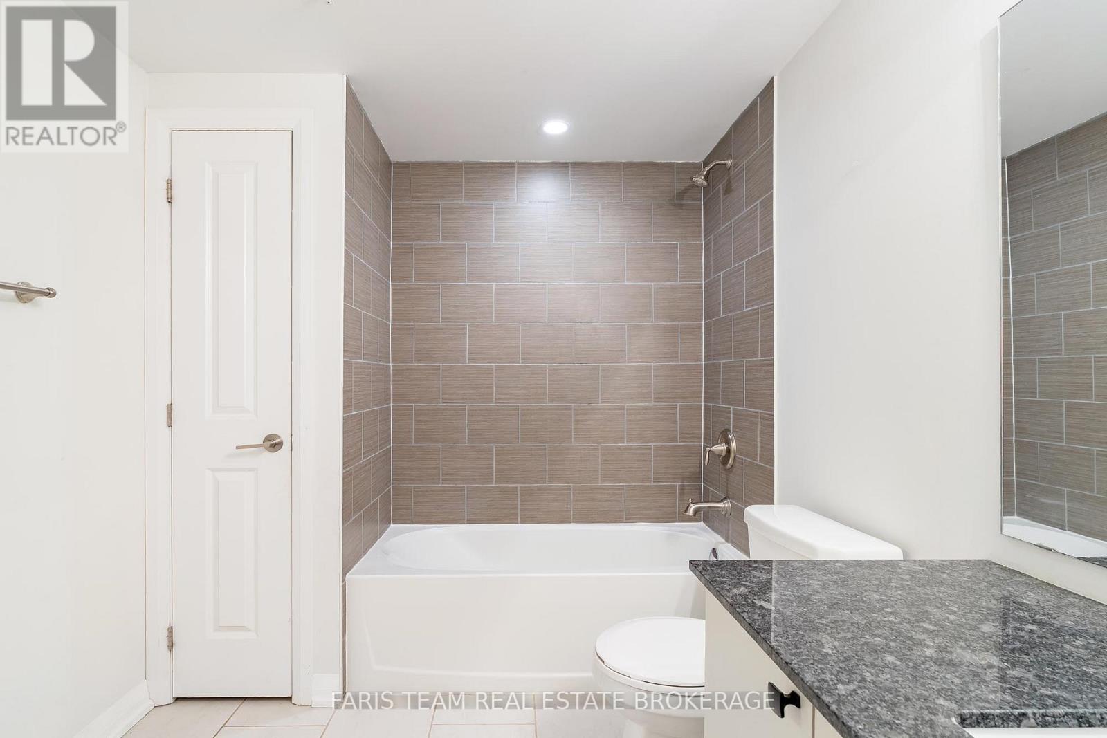 211 - 20 Koda Street, Barrie, Ontario  L9J 0J7 - Photo 30 - S12970182