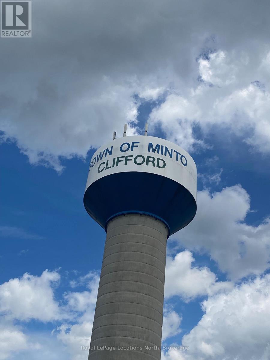 35 Nelson Street W, Minto, Ontario N0G 1M0 - Photo 2 - X12966262