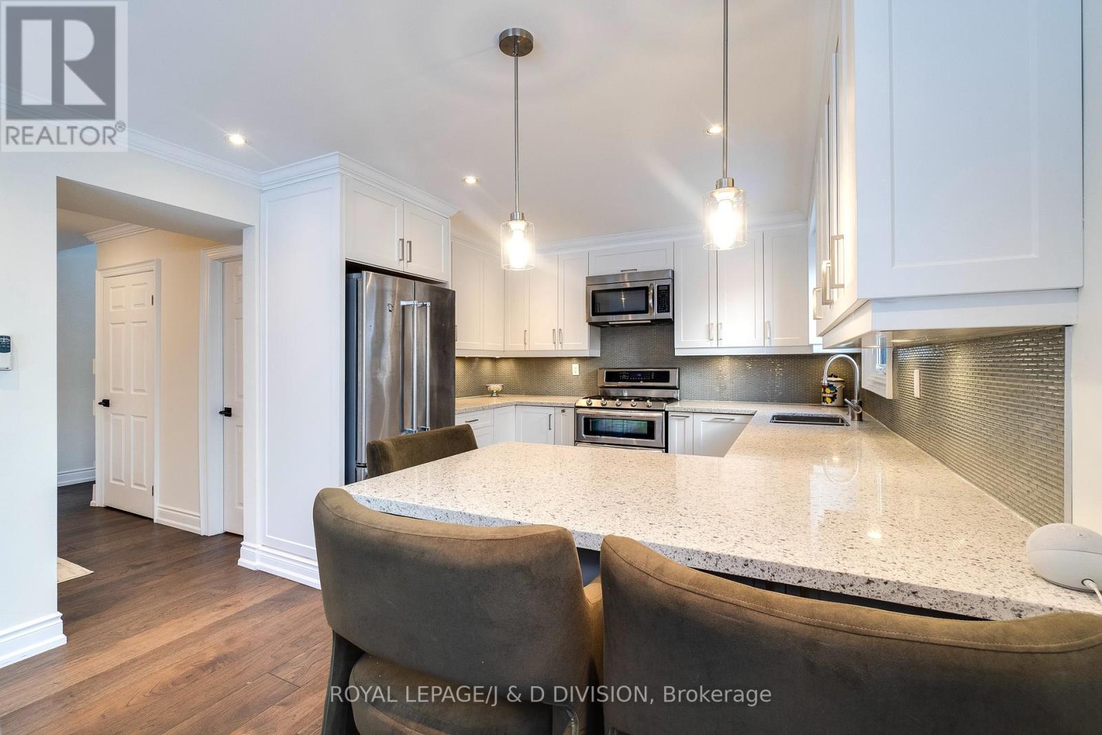 365 Lynn Place, Oakville, Ontario  L6H 2C5 - Photo 17 - W12892130