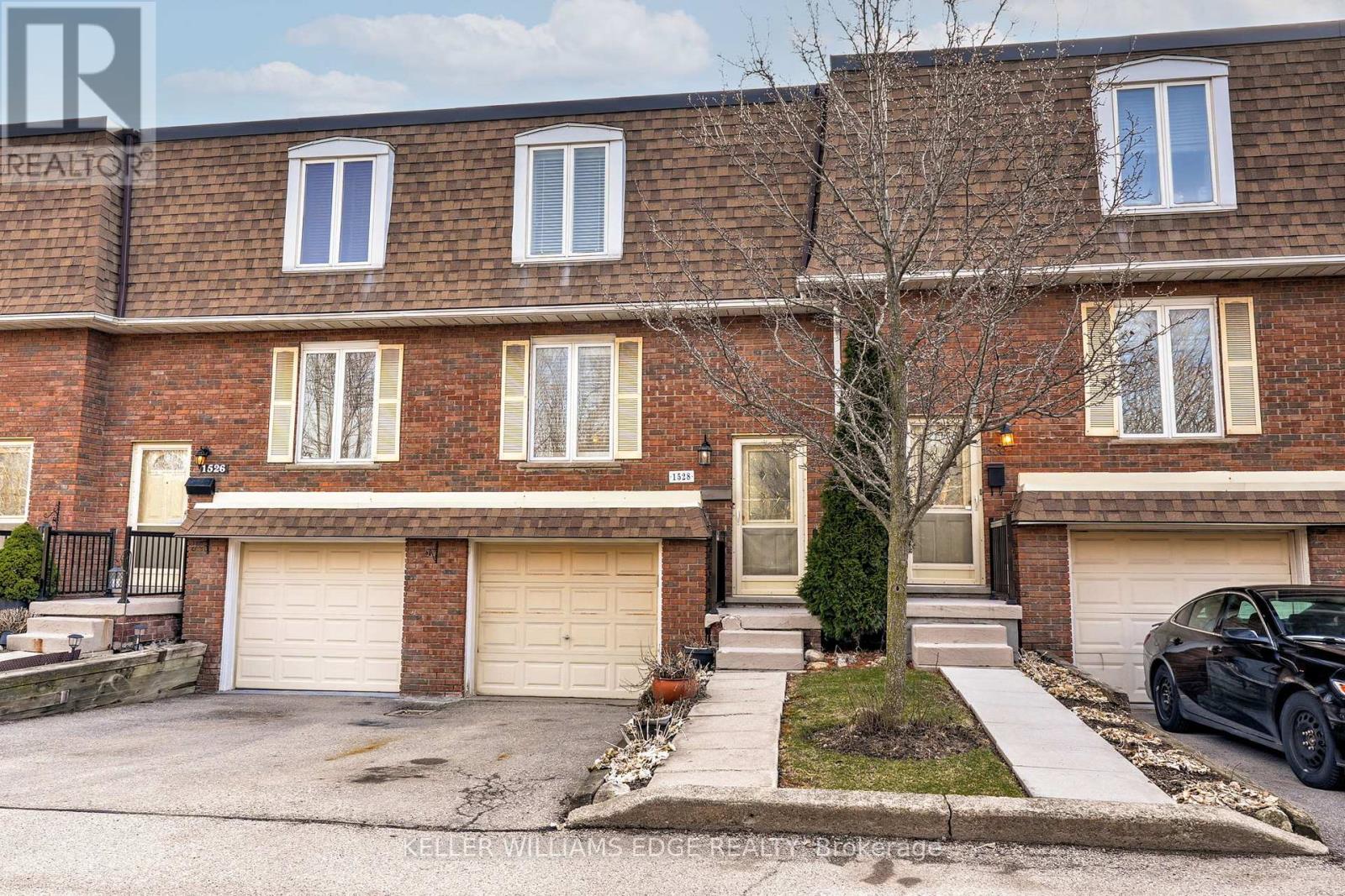 1528 Westminster Place, Burlington, Ontario  L7P 2B5 - Photo 2 - W12944660