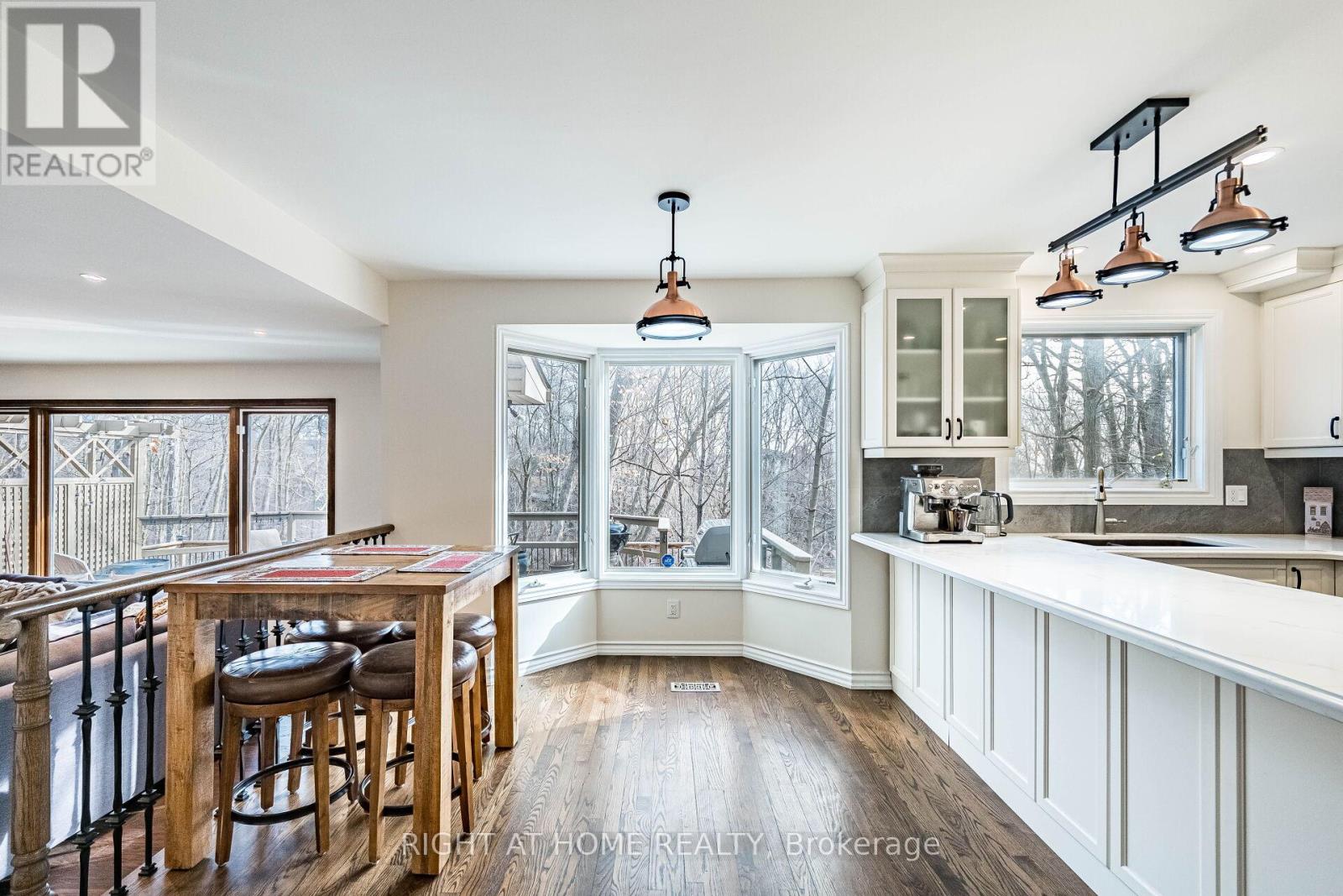 1941 Four Seasons Drive, Burlington, Ontario  L7P 2Y3 - Photo 17 - W12969594