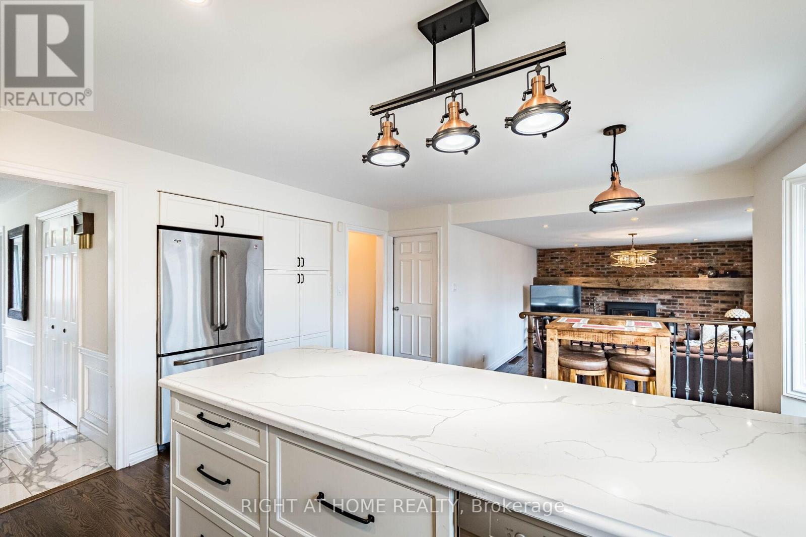 1941 Four Seasons Drive, Burlington, Ontario  L7P 2Y3 - Photo 14 - W12969594